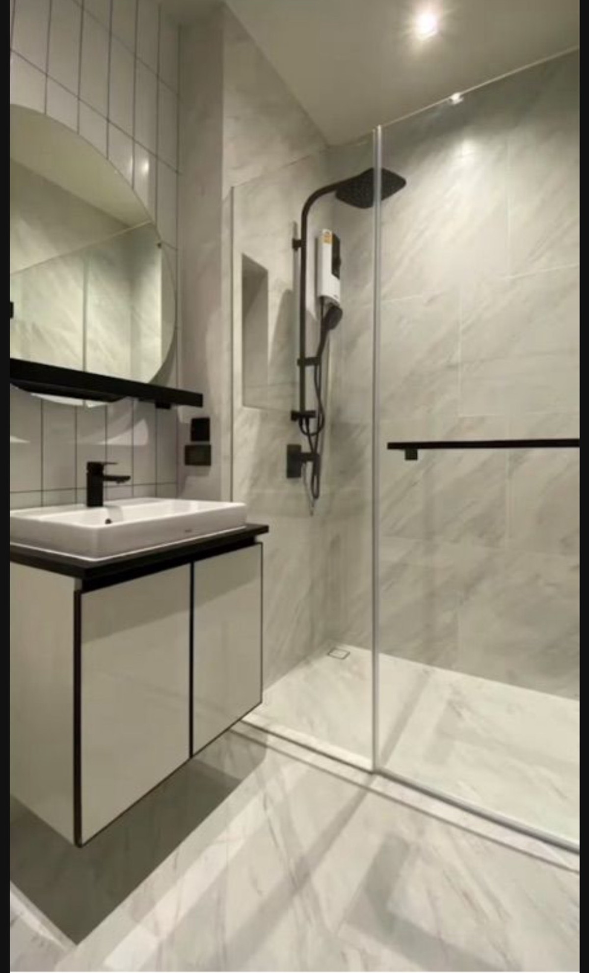 For RentCondoWongwianyai, Charoennakor : Rent Chapter Charoennakhorn-Riverside