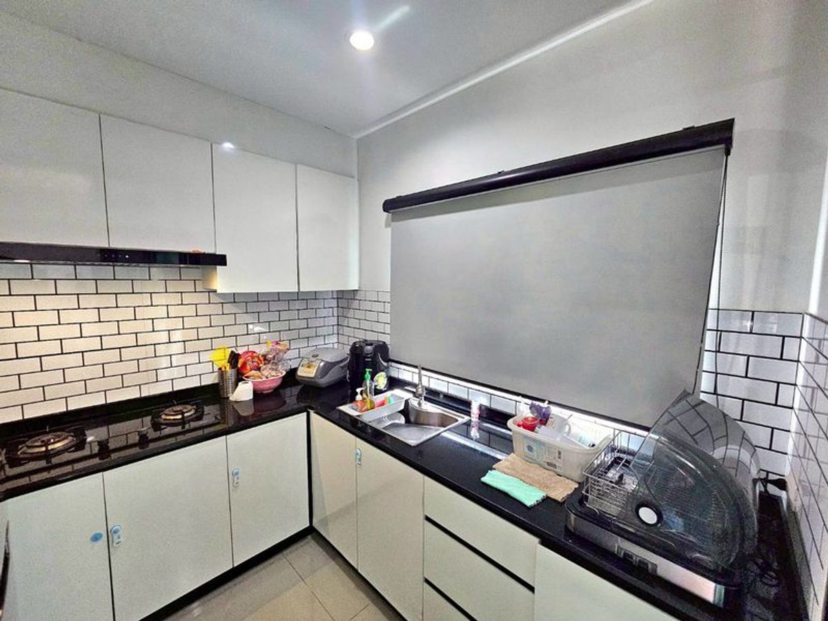 ขายทาวน์โฮมลาดกระบัง สุวรรณภูมิ : ขาย ทาวน์โฮม 3 ชั้น โครงการ สัมมากร อเวนิว สุวรรณภูมิ หลังมุม 3 ห้องนอน 21.6 ตร.ว. ถนนพัฒนาชนบท3 เขตลาดกระบัง กทม.