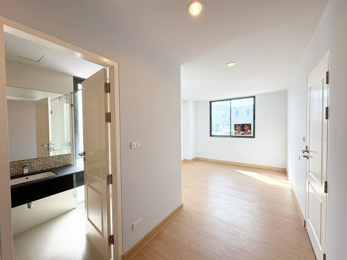 TownhomeRama3 (Riverside),Satupadit : ✨ JADE Height Sathorn --rama 3 | Luxury Home Office for Business and Residence ✨