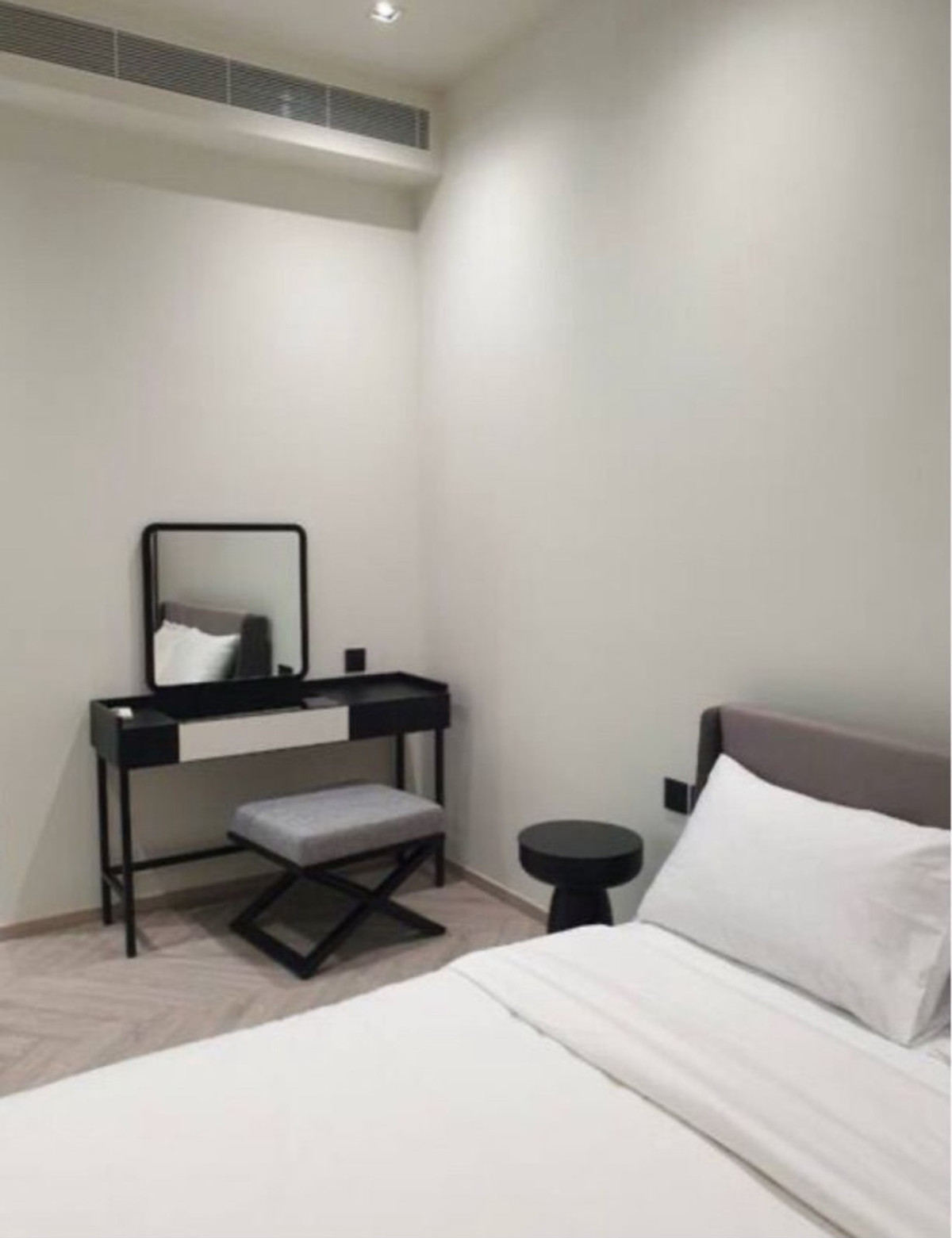 For RentCondoWongwianyai, Charoennakor : Rent Chapter Charoennakhorn-Riverside