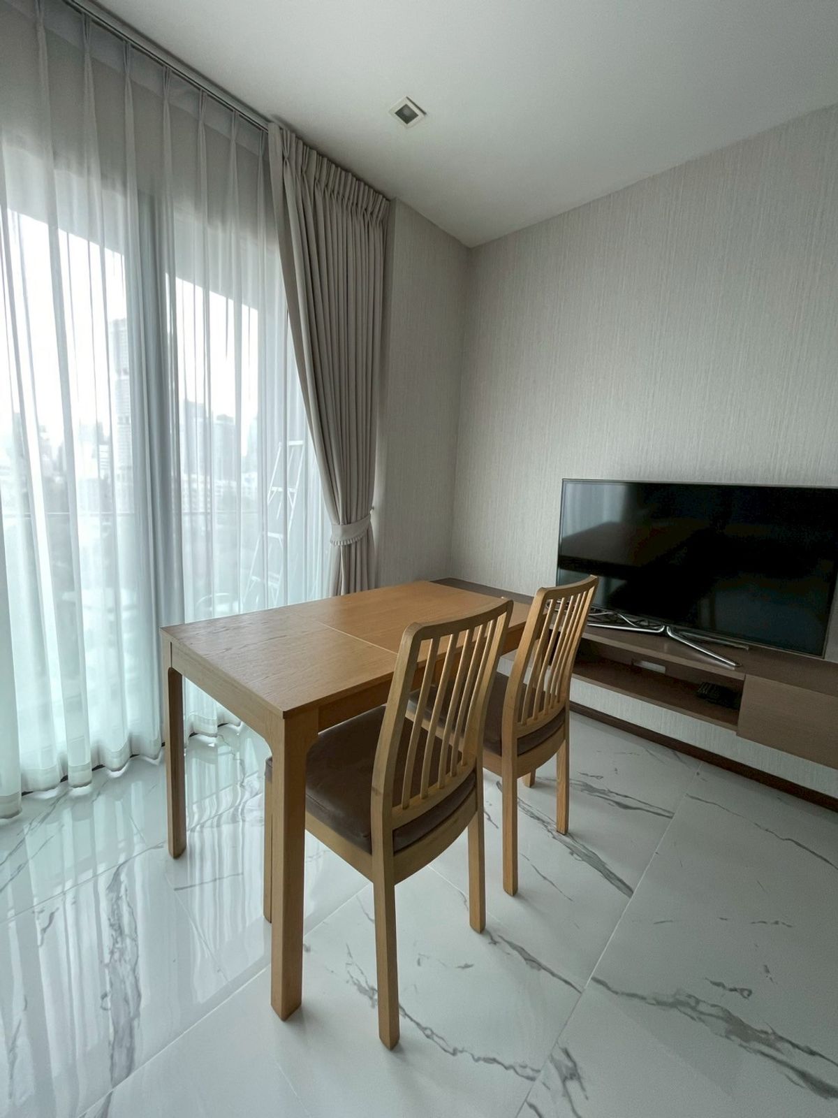 ขายคอนโดสุขุมวิท อโศก ทองหล่อ : ขายคอนโด Noble Remix 1 ห้องนอน 50 ตร.ม. (S03-2100(S))