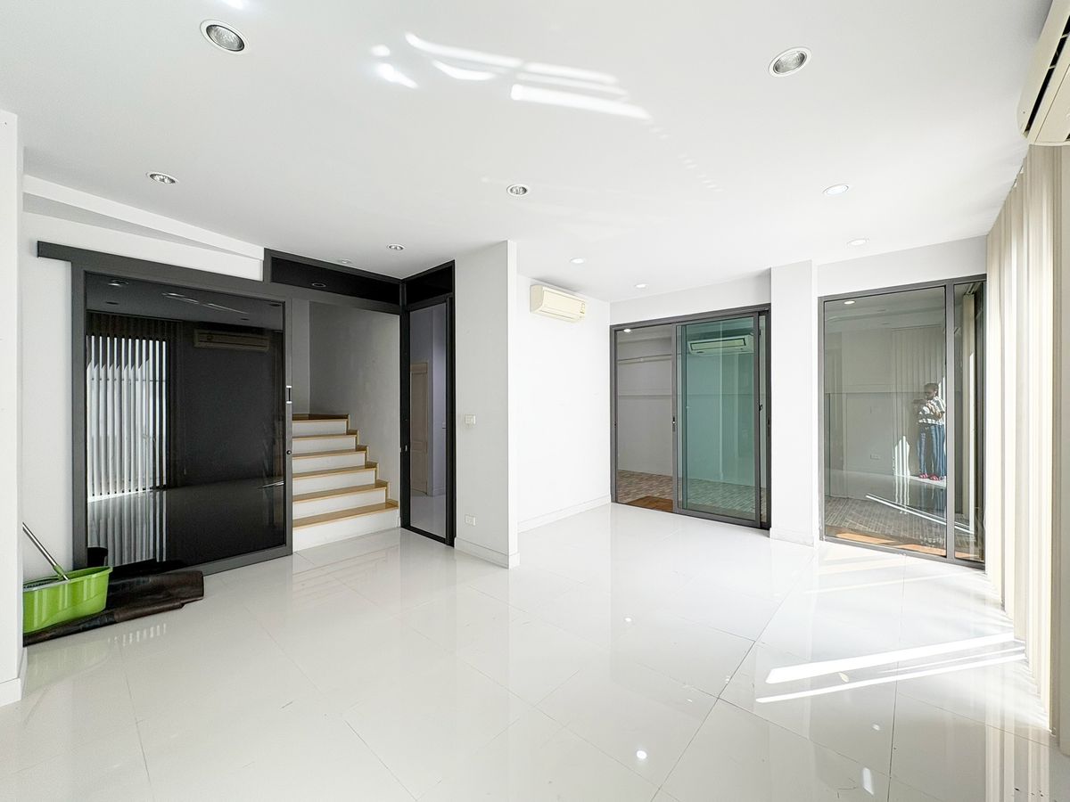 TownhomeRama3 (Riverside),Satupadit : ✨ JADE Height Sathorn --rama 3 | Luxury Home Office for Business and Residence ✨