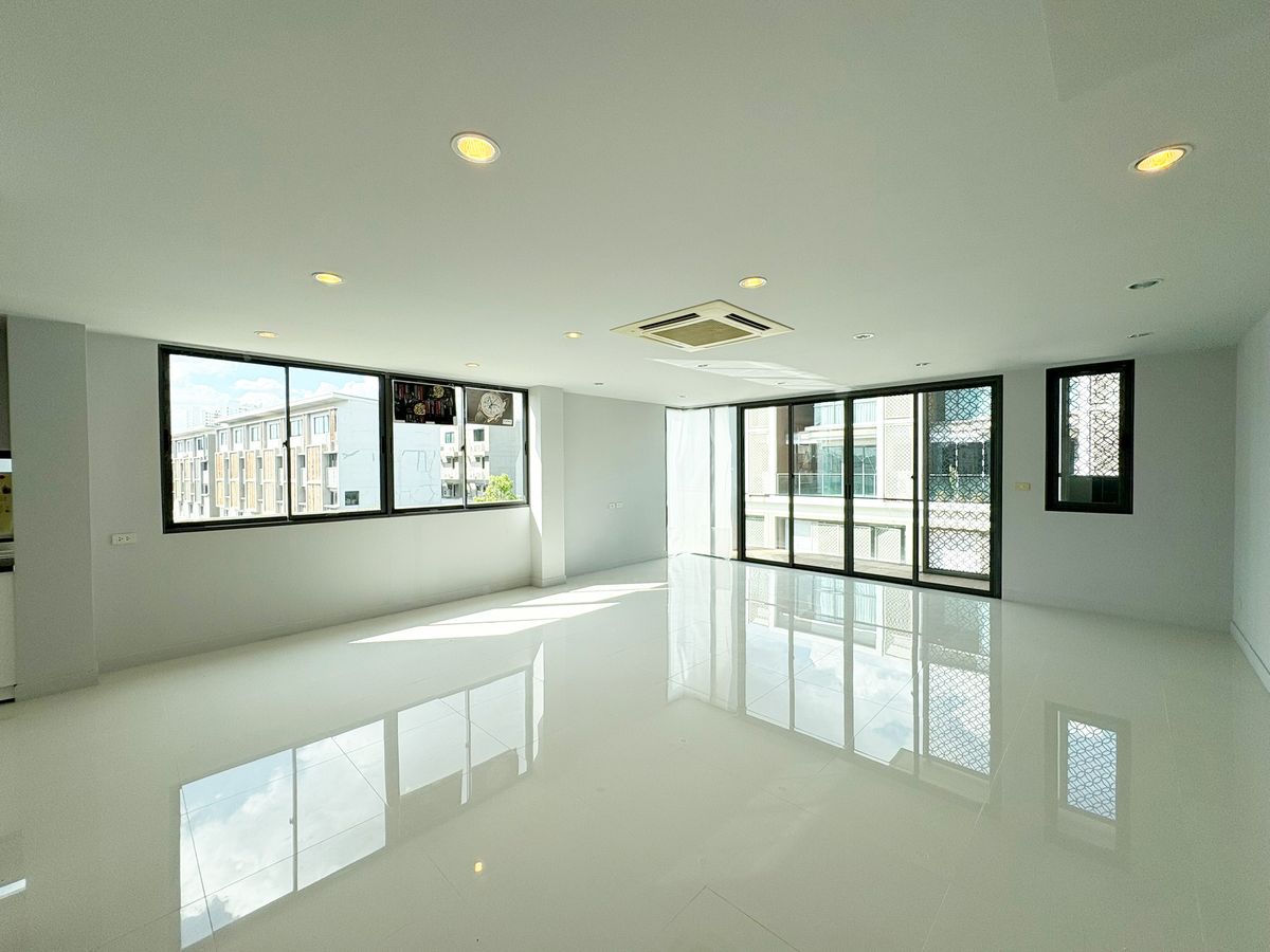 TownhomeRama3 (Riverside),Satupadit : ✨ JADE Height Sathorn --rama 3 | Luxury Home Office for Business and Residence ✨