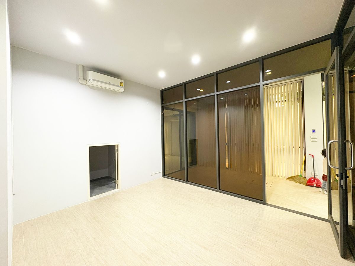 TownhomeRama3 (Riverside),Satupadit : ✨ JADE Height Sathorn --rama 3 | Luxury Home Office for Business and Residence ✨