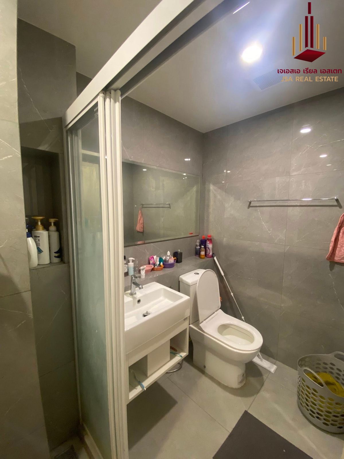 For SaleCondoKasetsart, Ratchayothin : ✨ For Sale: Blue Phahonyothin 35 condo ✨ 💰 ONLY 2,300,000 THB