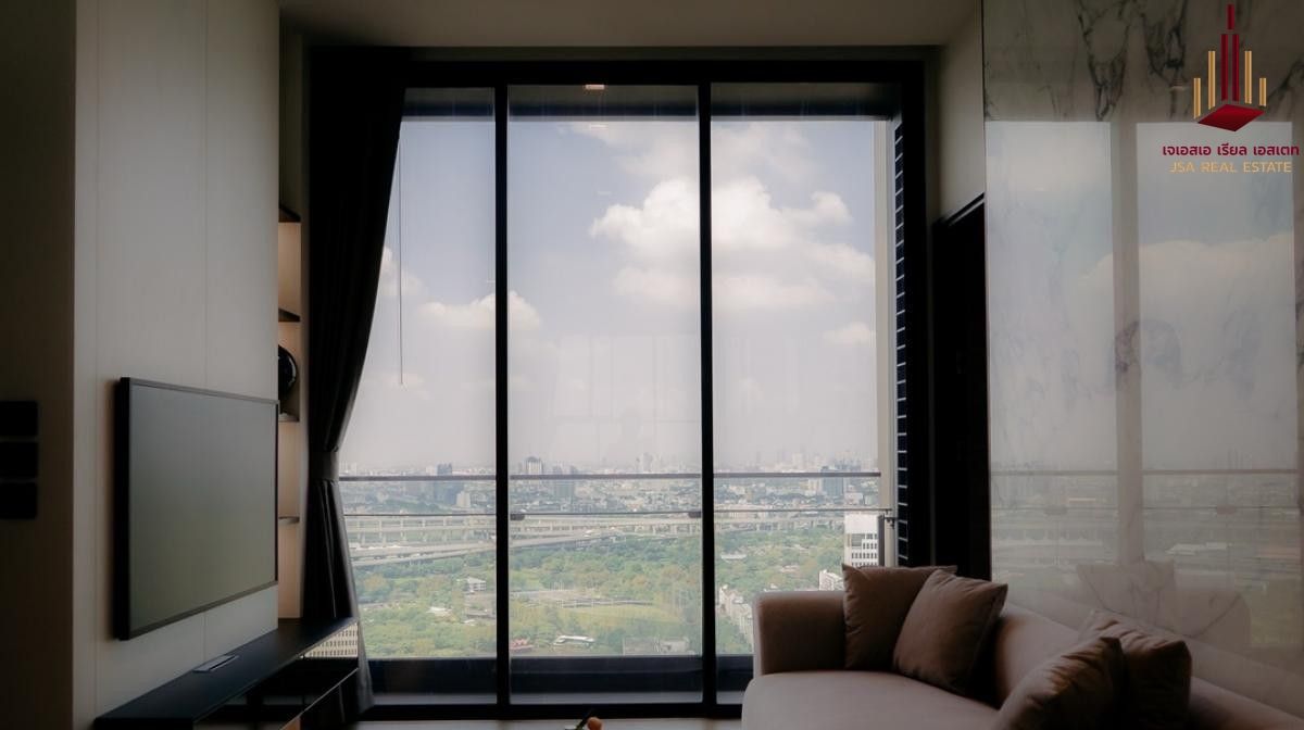 For RentCondoLadprao, Central Ladprao : ✨ For Rent: The Crest Park Residences Condo ✨ 💰 ONLY 80,000 THB/Month