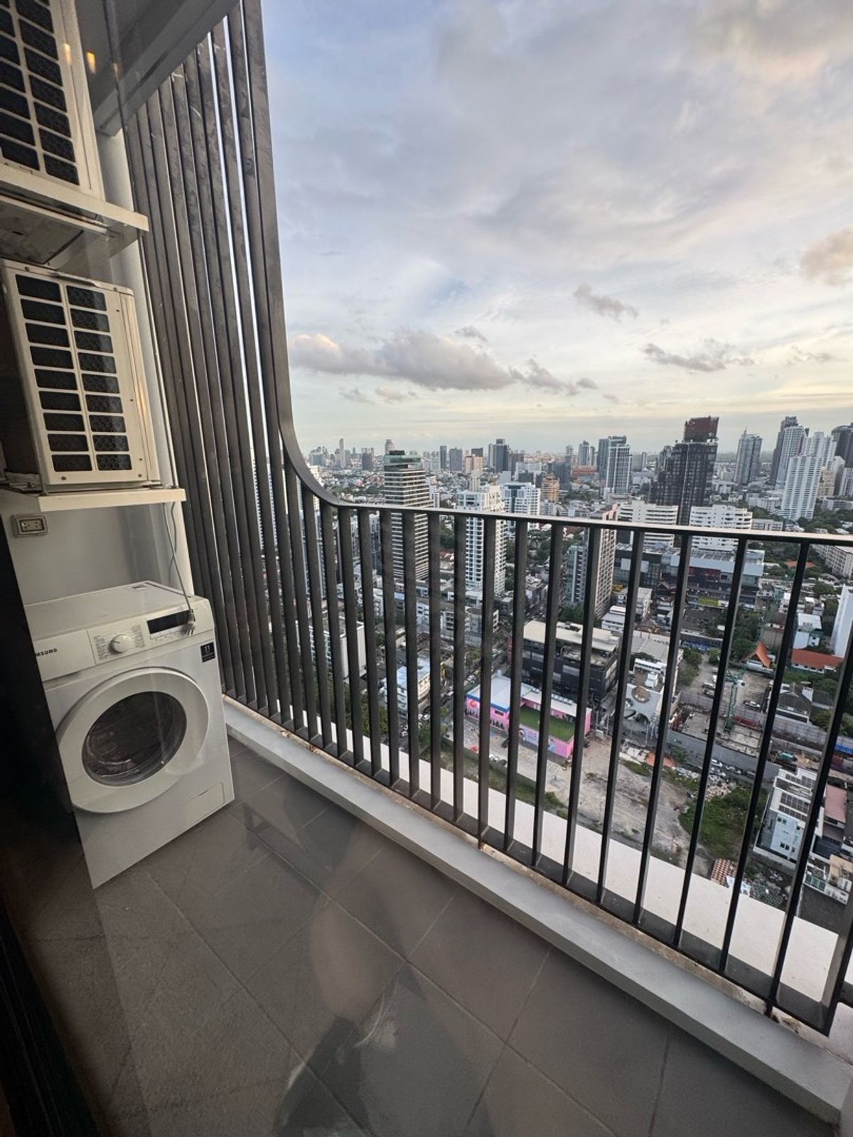 For RentCondoSukhumvit, Asoke, Thonglor : For rent XT EKKAMAI, beautiful room 30 sqm.