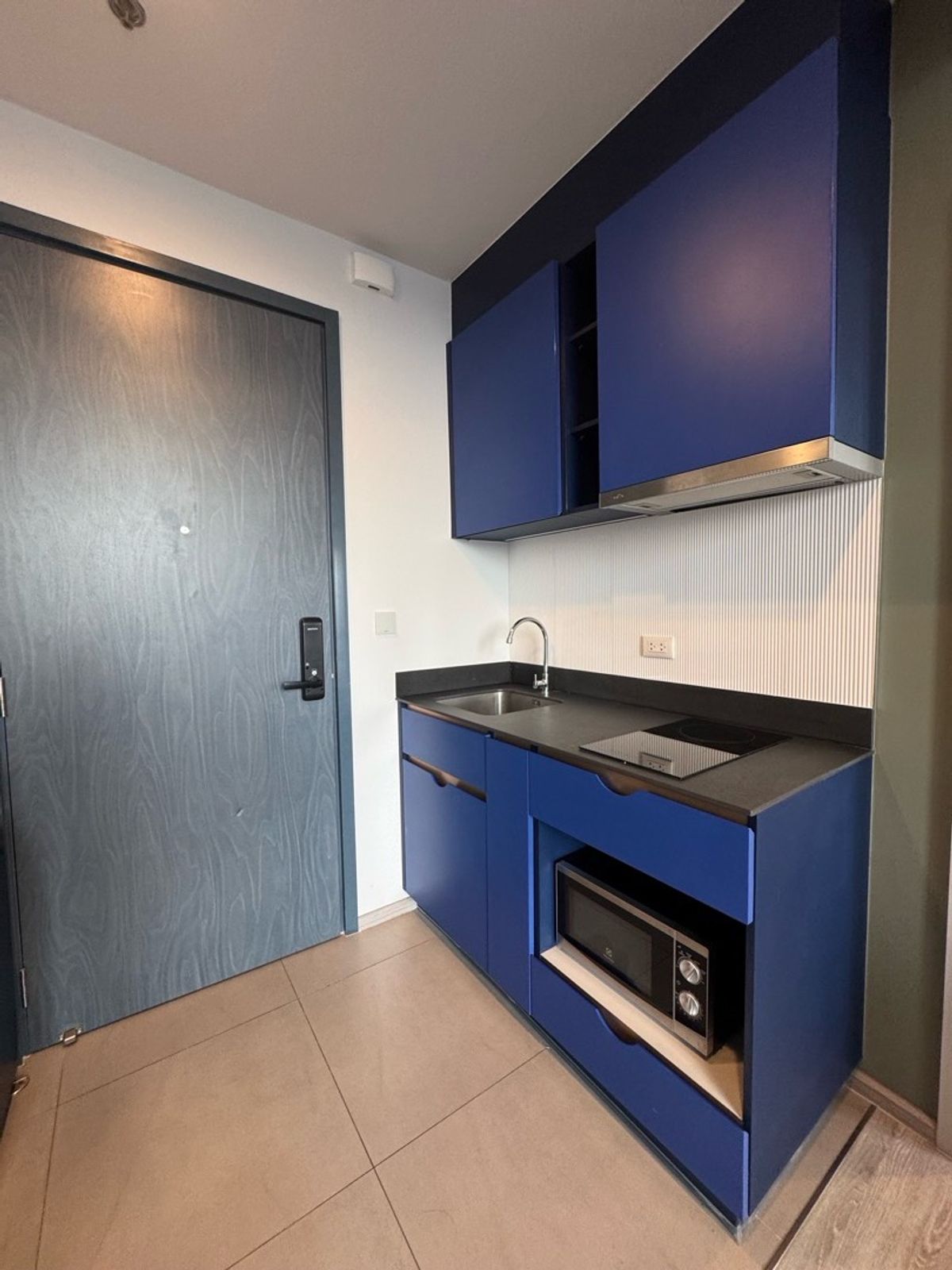 For RentCondoSukhumvit, Asoke, Thonglor : For rent XT EKKAMAI, beautiful room 30 sqm.