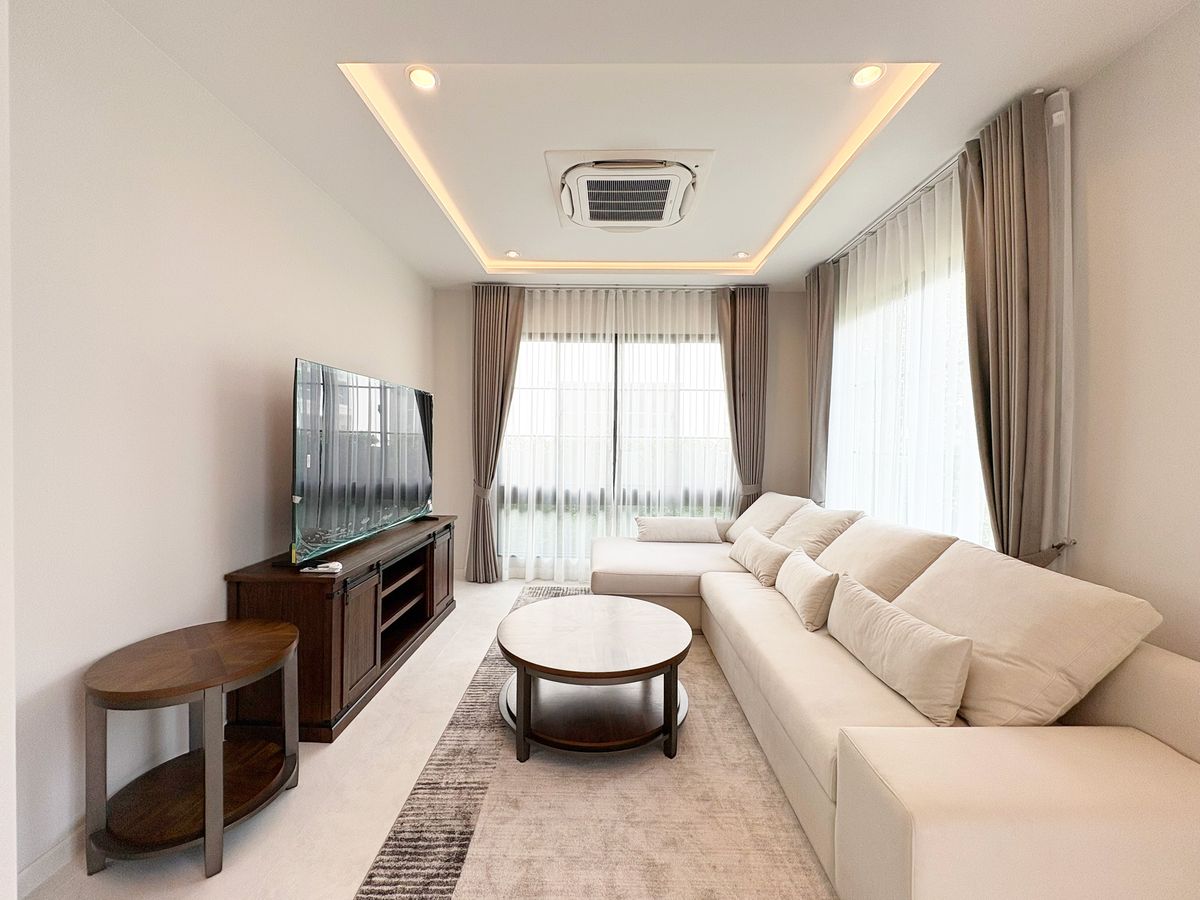 บ้านบางนา แบริ่ง ลาซาล : ✨บ้านเดี่ยวหรู 2 ชั้น ใกล้คลับเฮาส์ เศรษฐสิริ บางนา กม.10 | แสนสิริ✨