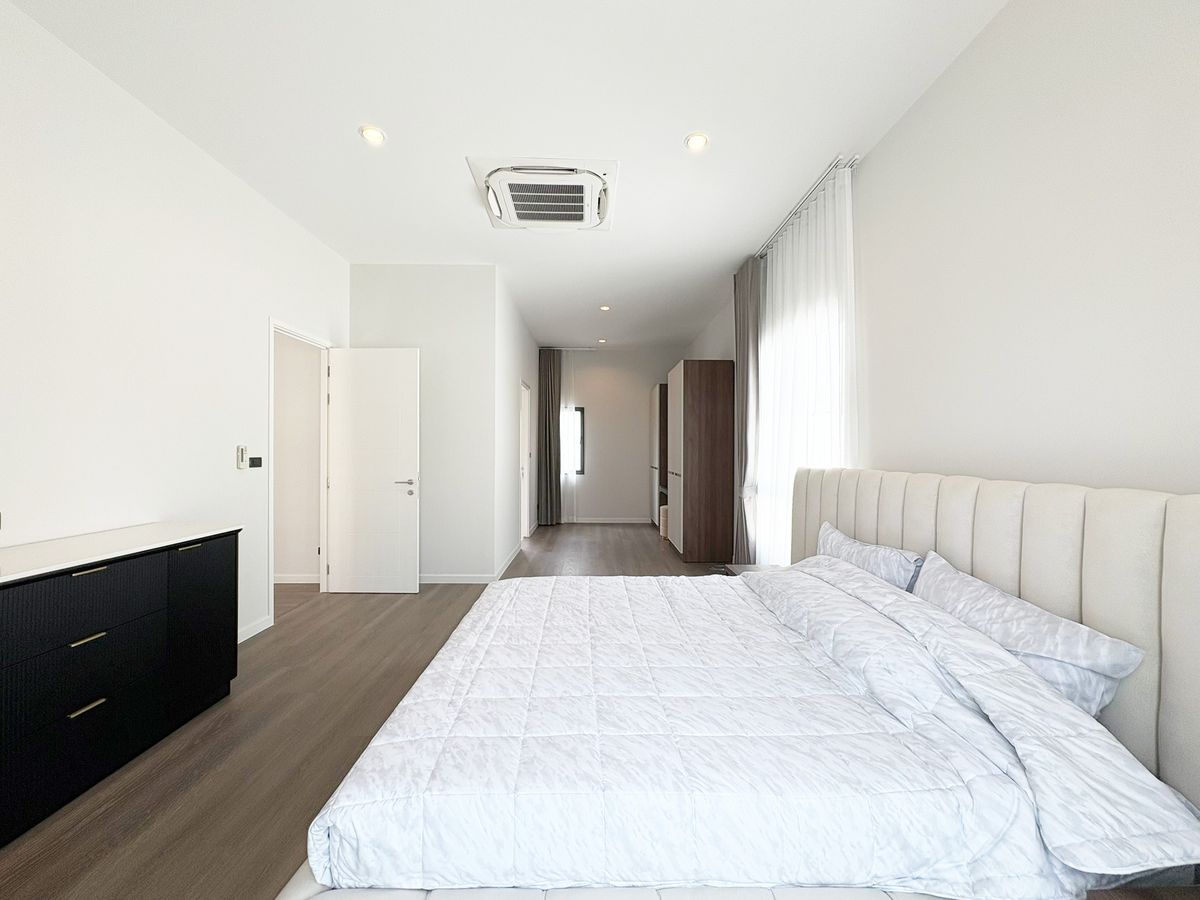 บ้านบางนา แบริ่ง ลาซาล : ✨บ้านเดี่ยวหรู 2 ชั้น ใกล้คลับเฮาส์ เศรษฐสิริ บางนา กม.10 | แสนสิริ✨