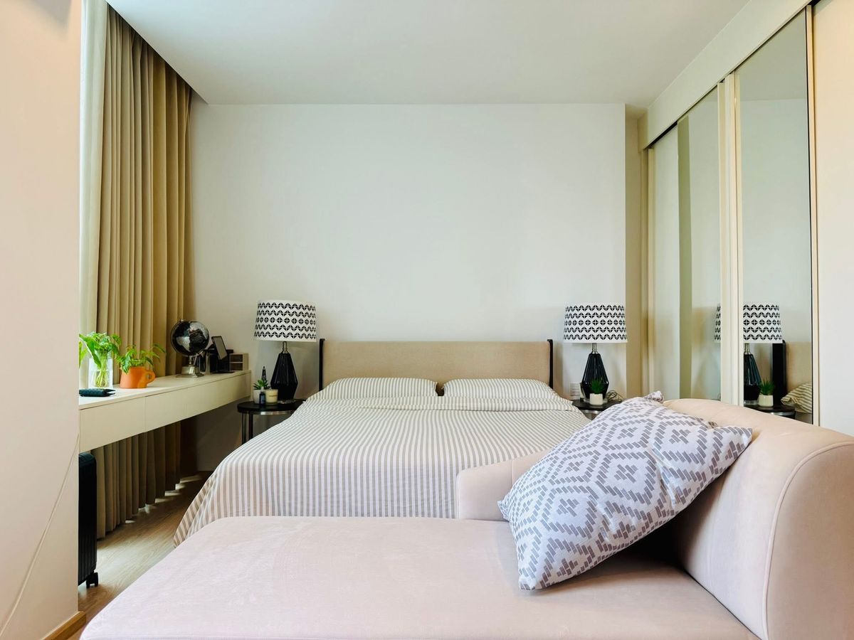 For RentCondoRatchadapisek, Huaikwang, Suttisan : For rent 📍 Noble Revolve Ratchada 2 📍 2 bedrooms, 2 bathrooms, fully furnished and equipped, near MRT Cultural Center