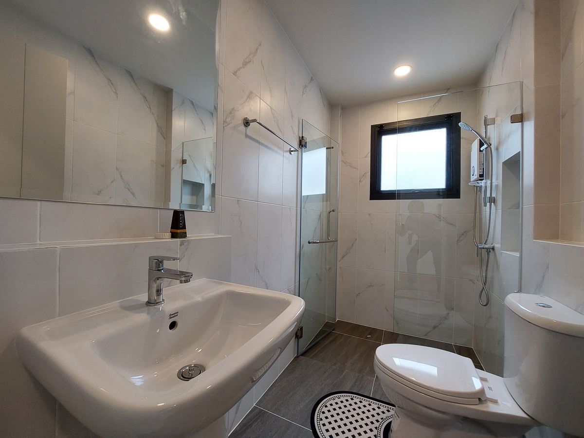 For SaleHouseBangna, Bearing, Lasalle : For Sale with Tenant | Centro Bangna | High Rental Yield