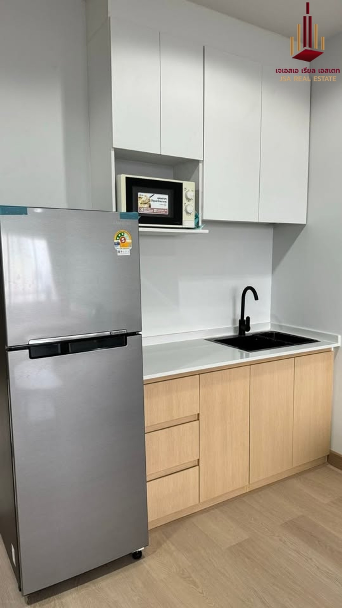 For RentCondoRatchathewi,Phayathai : ✨ For Rent: The Platinum Condominium Condo ✨ 💰 ONLY 20,000 THB/Month