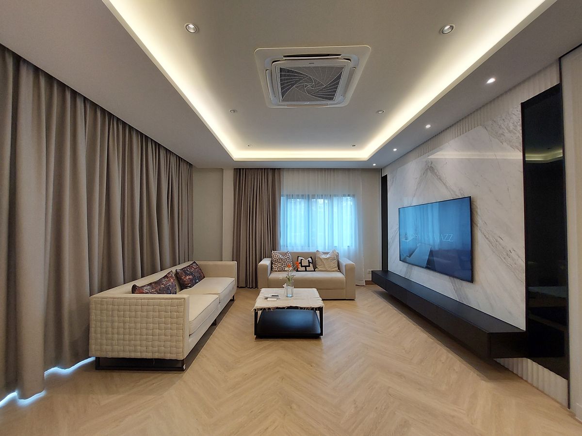 For SaleHouseBangna, Bearing, Lasalle : For Sale with Tenant | Centro Bangna | High Rental Yield