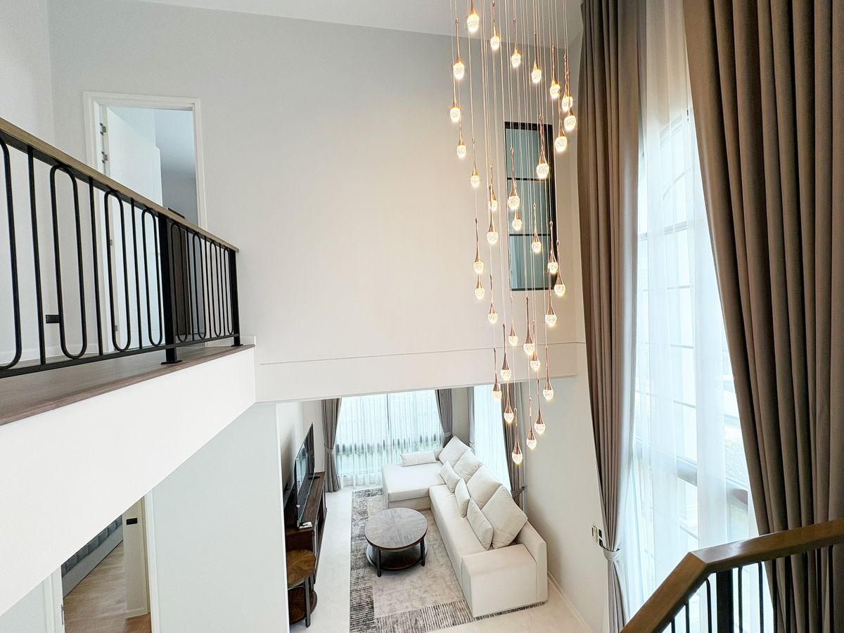 บ้านบางนา แบริ่ง ลาซาล : ✨บ้านเดี่ยวหรู 2 ชั้น ใกล้คลับเฮาส์ เศรษฐสิริ บางนา กม.10 | แสนสิริ✨