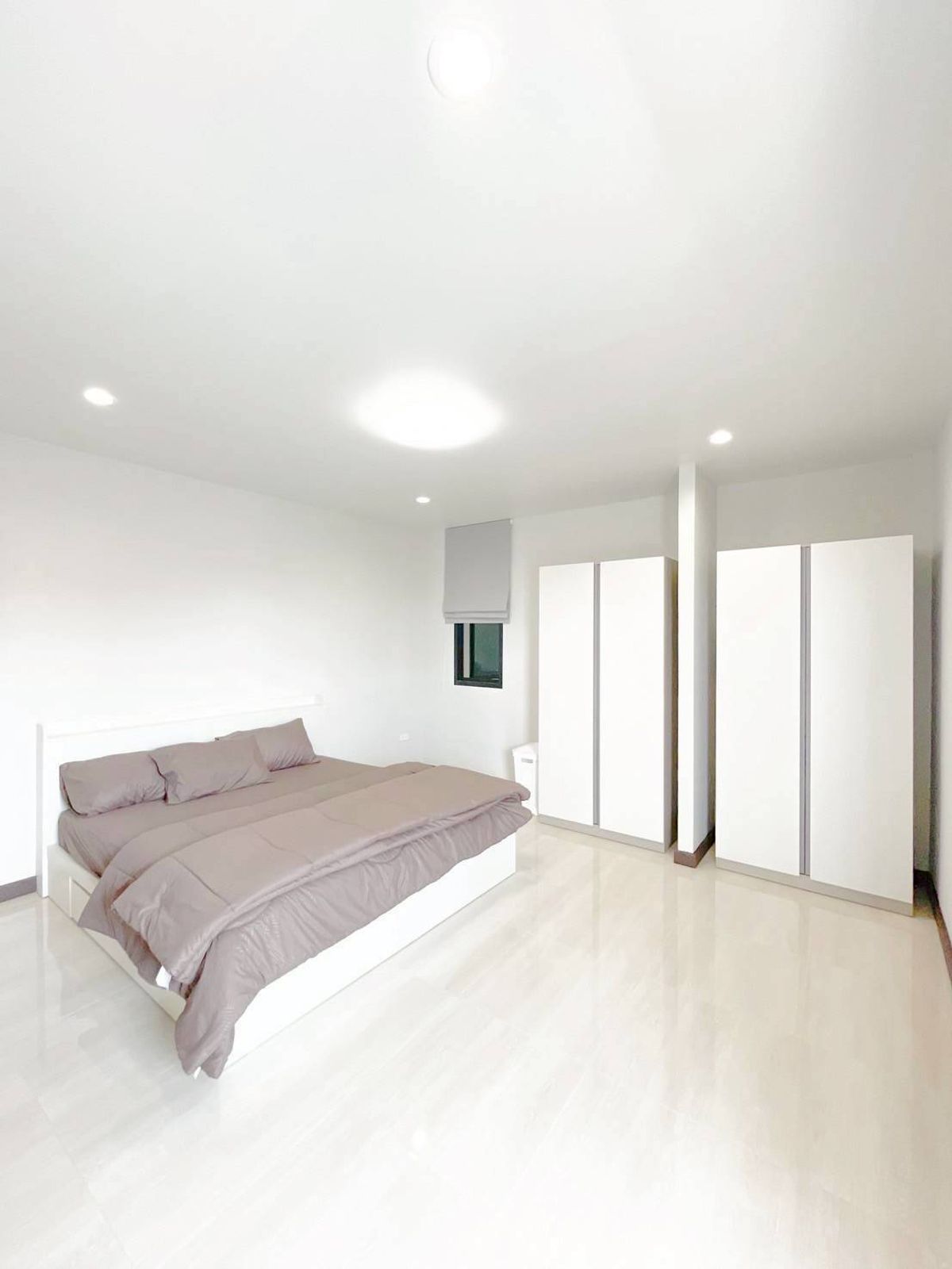 TownhomePattanakan, Srinakarin : Sell/rent 3 -story townhome near Laem Thong athletes New renovated house (N.1874)