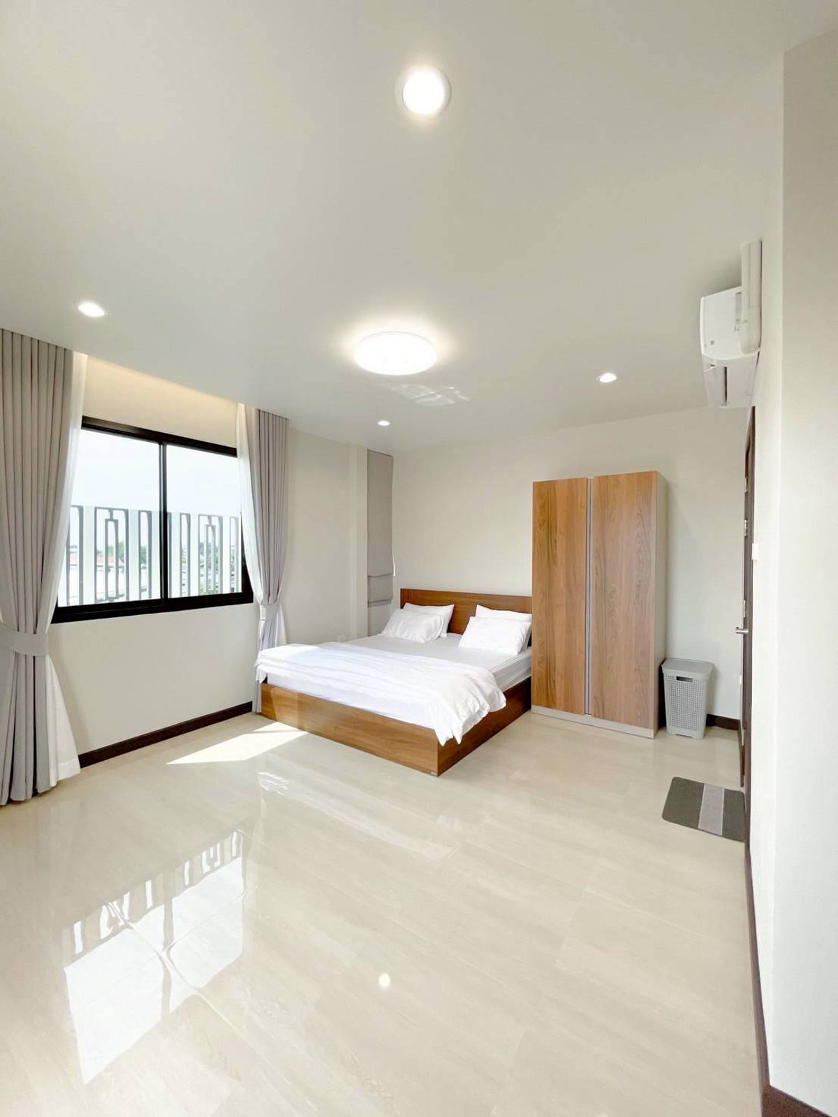 TownhomePattanakan, Srinakarin : Sell/rent 3 -story townhome near Laem Thong athletes New renovated house (N.1874)