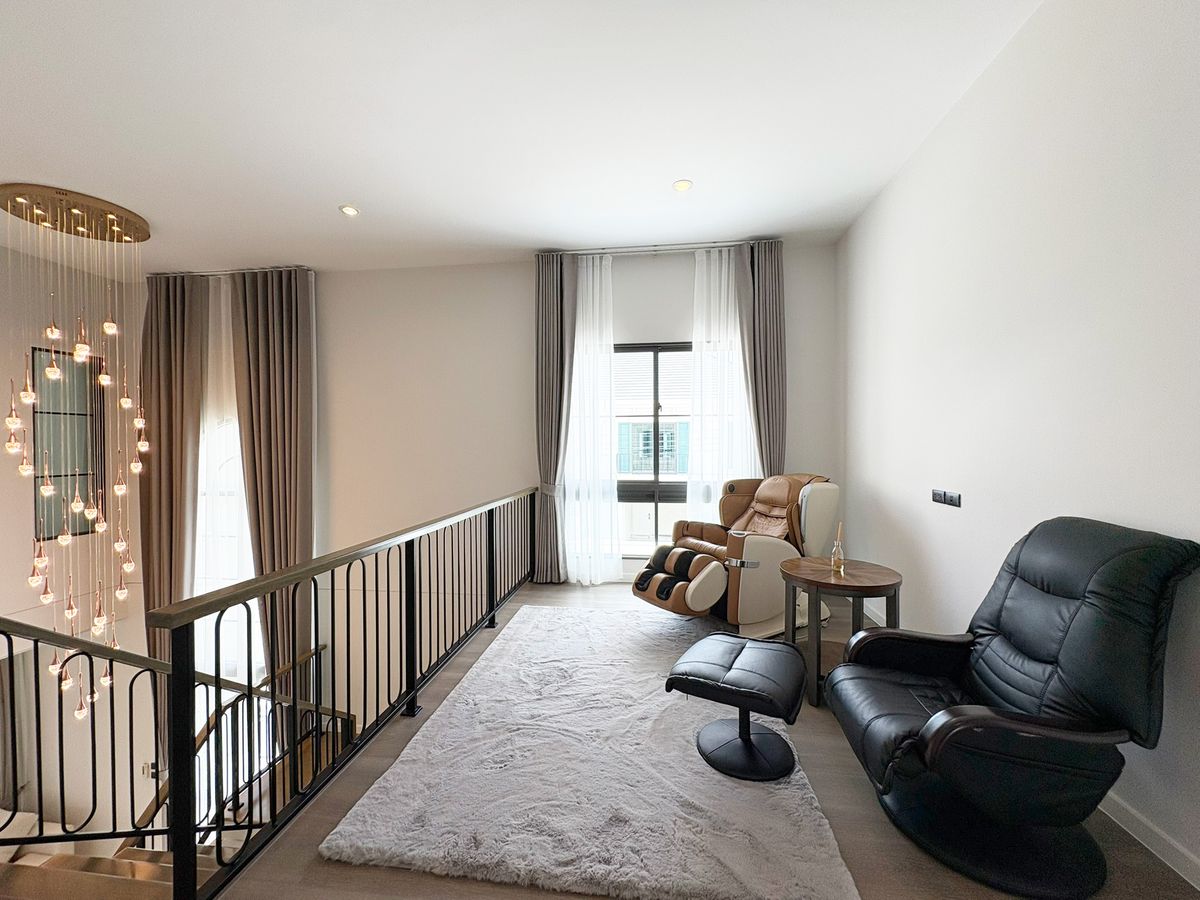 บ้านบางนา แบริ่ง ลาซาล : ✨บ้านเดี่ยวหรู 2 ชั้น ใกล้คลับเฮาส์ เศรษฐสิริ บางนา กม.10 | แสนสิริ✨