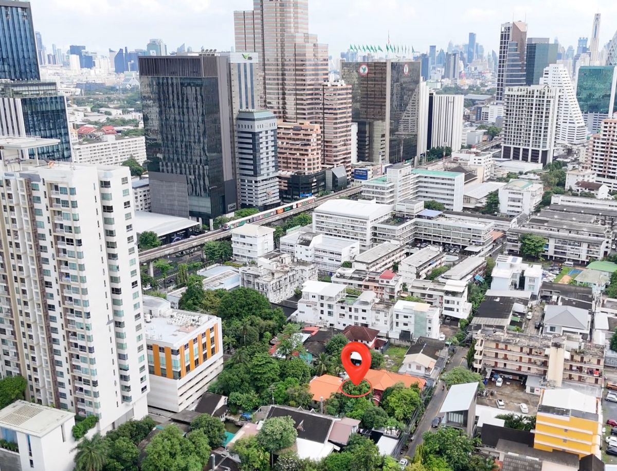 For SaleLandAri,Anusaowaree : Large plot of land 446 square wah in the middle of Ari (Soi Phahonyothin 9) - in the heart of the lifestyle and business area