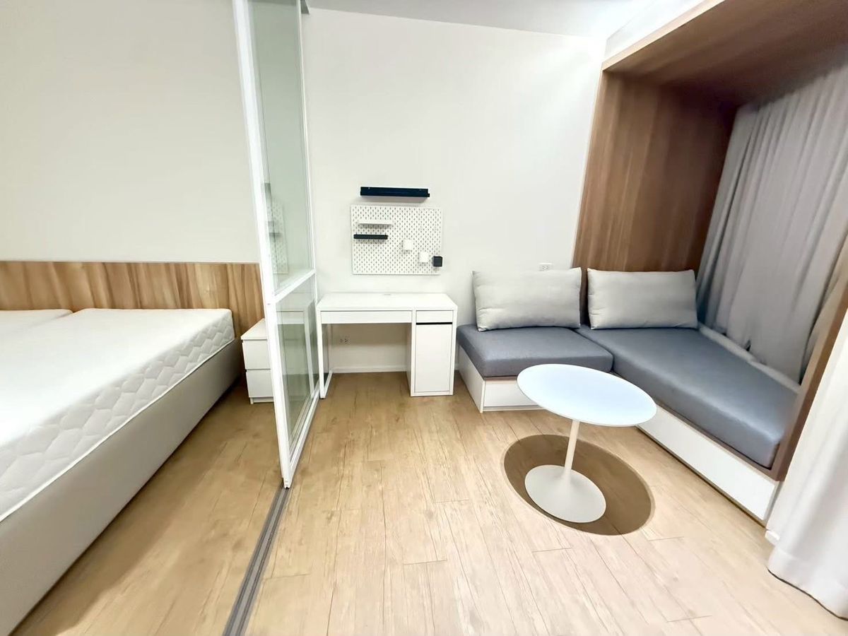 ขายคอนโดสยาม จุฬา สามย่าน : ★ราคาพิเศษมาก ในราคา 4.5 ลบ. ใกล้ ม.จุฬา หาของกินง่ายมาก ข้างล่างเป็นห้างสามย่านมิตรทาวน์ เดินทางสะดวกสบาย ติด MRT สามย่าน ★ Triple Y Residence