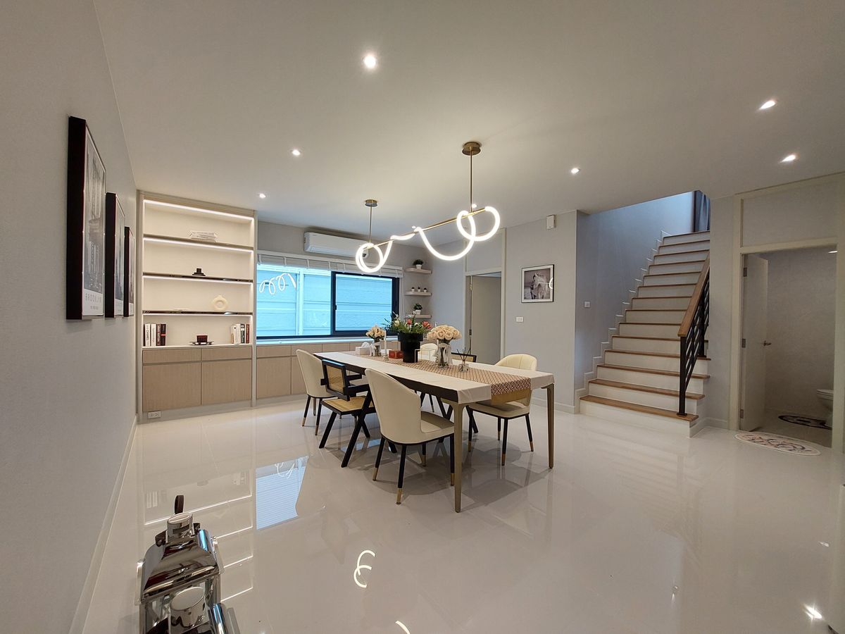 For SaleHouseBangna, Bearing, Lasalle : For Sale with Tenant | Centro Bangna | High Rental Yield