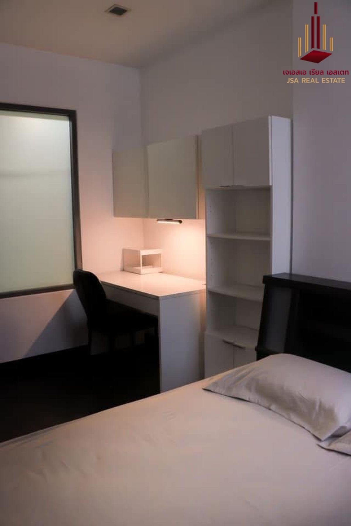 For RentCondoRatchathewi,Phayathai : ✨ For Rent: Ideo Q Phayathai Condo ✨ 💰 ONLY 21,000 THB/Month
