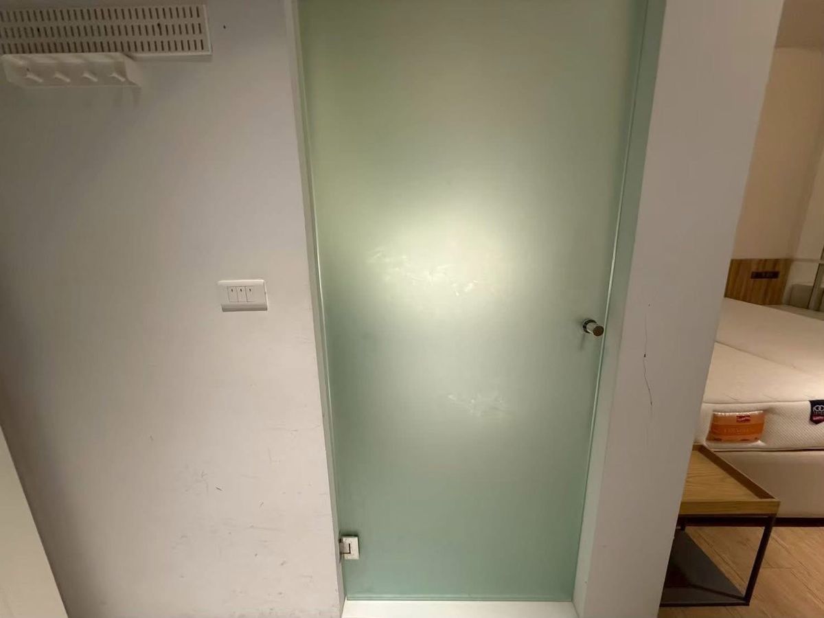 ขายคอนโดสยาม จุฬา สามย่าน : ★ราคาพิเศษมาก ในราคา 4.5 ลบ. ใกล้ ม.จุฬา หาของกินง่ายมาก ข้างล่างเป็นห้างสามย่านมิตรทาวน์ เดินทางสะดวกสบาย ติด MRT สามย่าน ★ Triple Y Residence