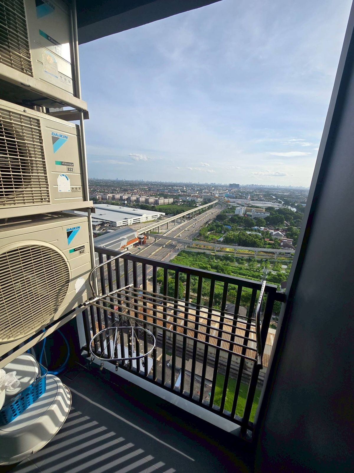 ขายคอนโดมีนบุรี-ร่มเกล้า : ขายคอนโด The Origin RAM 209 Interchange  ราคา 2,900,000 บาท [JZs250913]