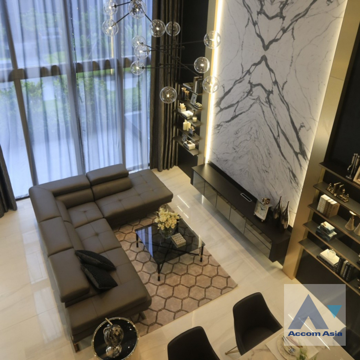 ให้เช่าทาวน์โฮมสุขุมวิท อโศก ทองหล่อ : 🔼AccomA 🔽 Corner Unit, Double High Ceiling, Pet friendly 4 Bedrooms House for Rent in Sukhumvit, Bangkok near BTS Phrom Phong at Quarter 39 (AA27317)