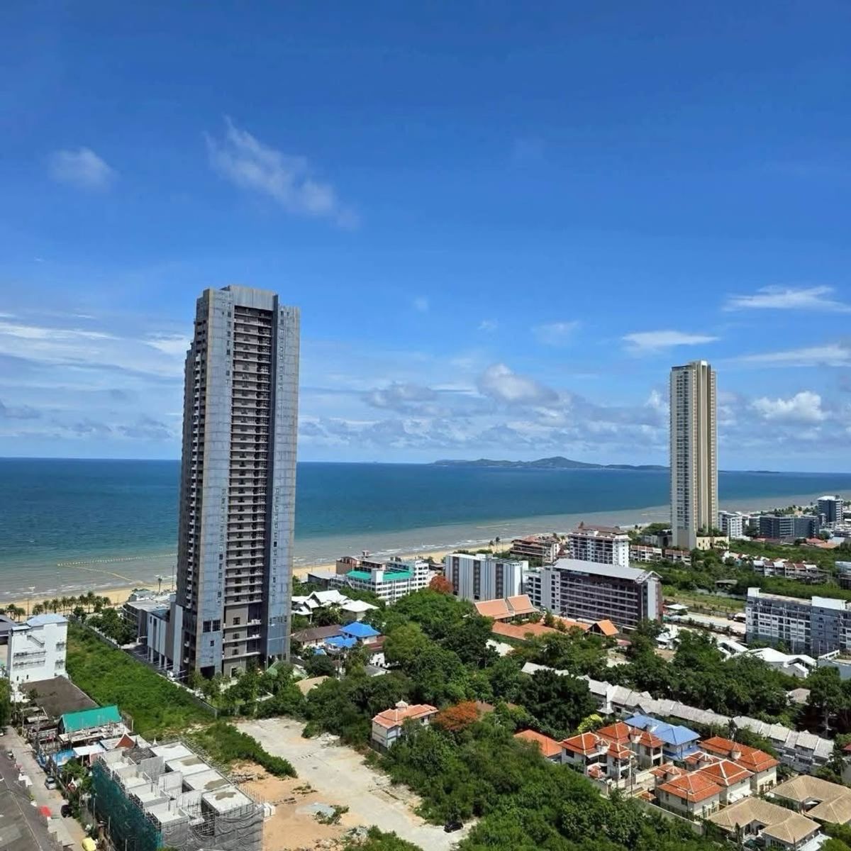 ขายคอนโดพัทยา บางแสน ชลบุรี สัตหีบ : 📍 ลุมพินี ซีวิว จอมเทียน (Lumpini Seaview Jomtien)
ตึก D ชั้น 26 | วิวทะเลเต็มๆ 