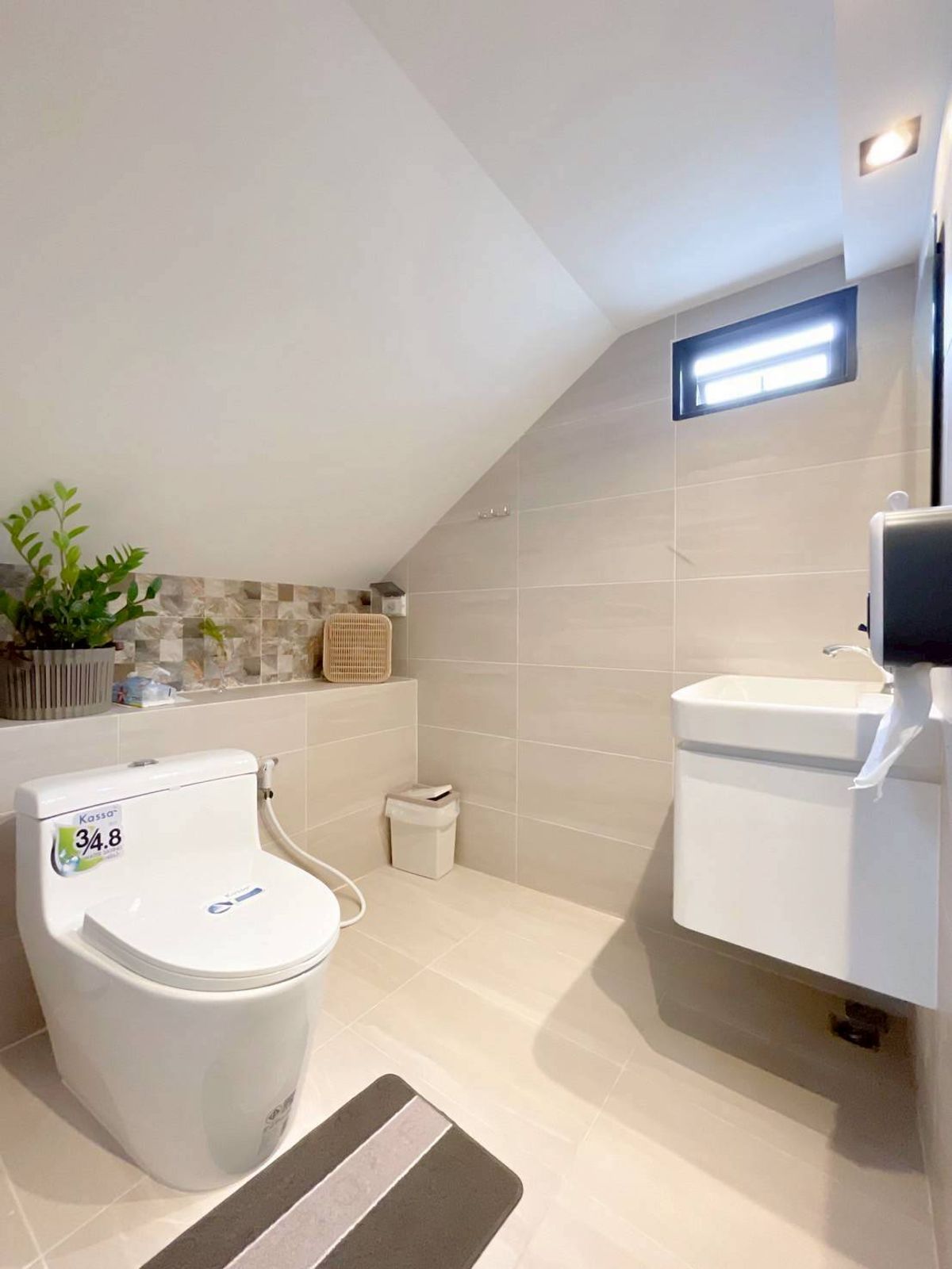 TownhomePattanakan, Srinakarin : Sell/rent 3 -story townhome near Laem Thong athletes New renovated house (N.1874)