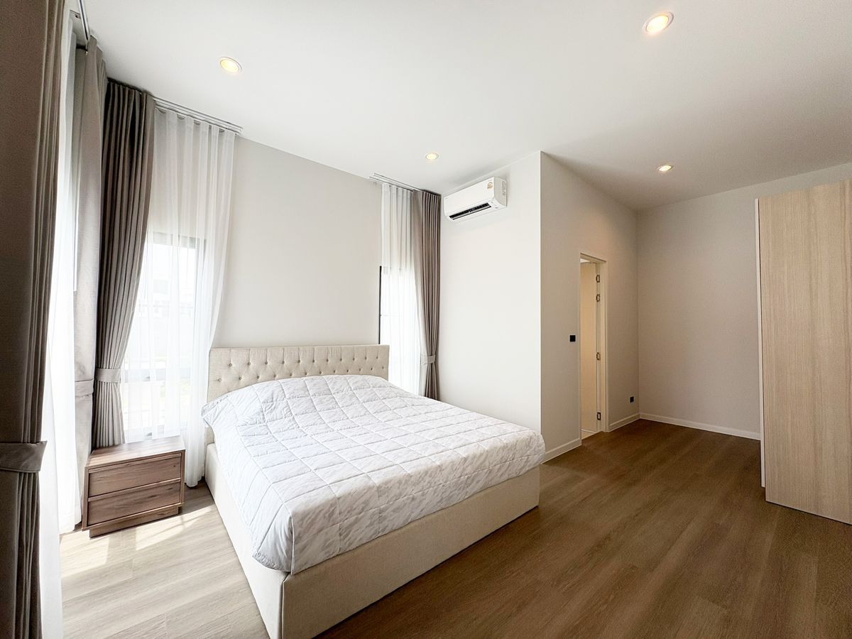 บ้านบางนา แบริ่ง ลาซาล : ✨บ้านเดี่ยวหรู 2 ชั้น ใกล้คลับเฮาส์ เศรษฐสิริ บางนา กม.10 | แสนสิริ✨