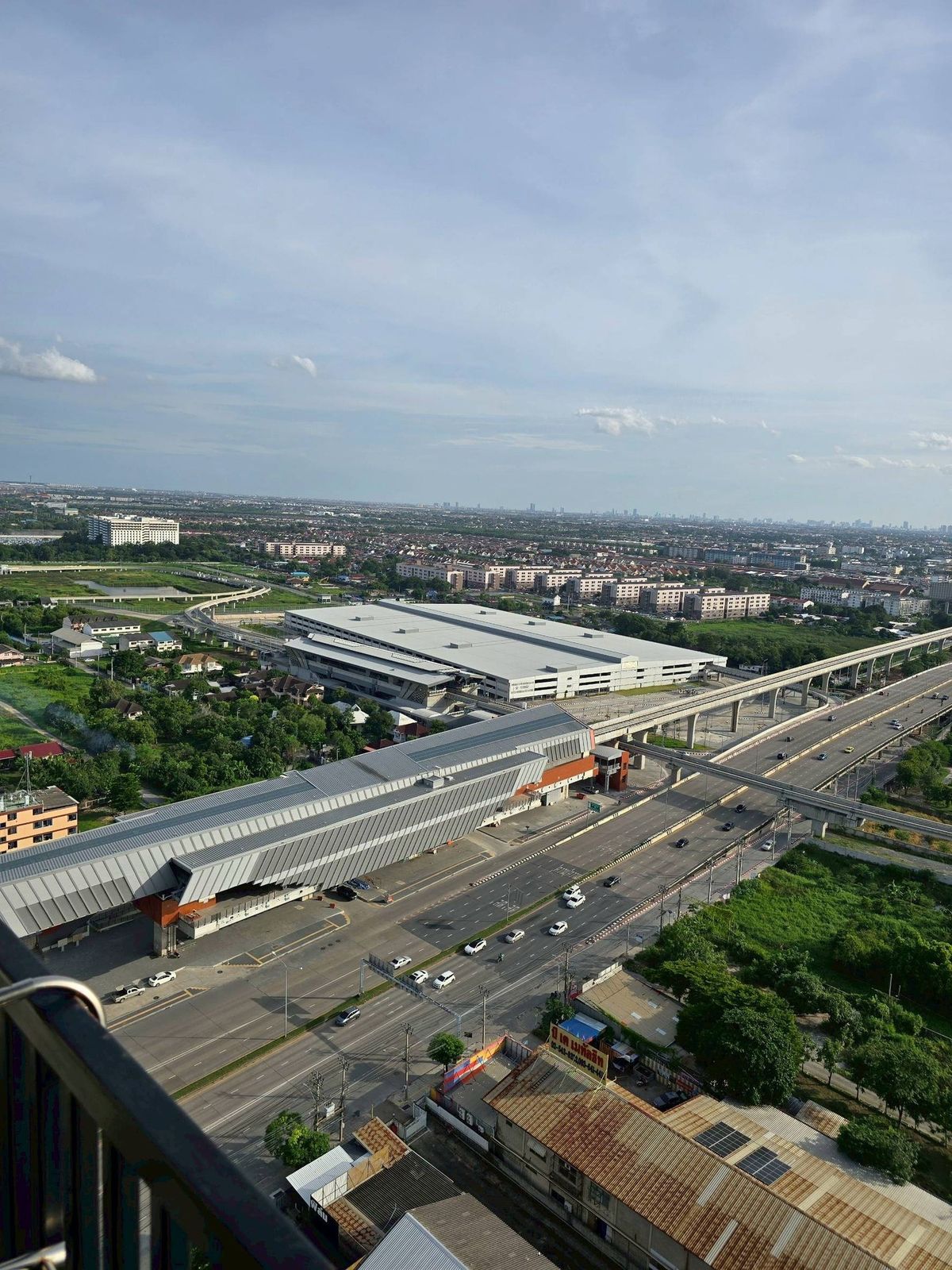 ขายคอนโดมีนบุรี-ร่มเกล้า : ขายคอนโด The Origin RAM 209 Interchange  ราคา 2,900,000 บาท [JZs250913]