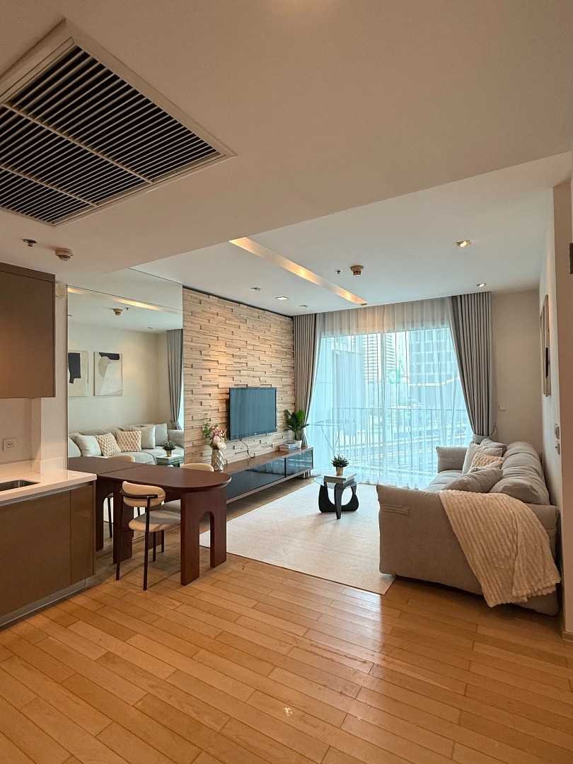 For RentCondoSukhumvit, Asoke, Thonglor : 🔥Urgent for Rent🔥 Siri at Sukhumvit, spacious 2-bedroom unit, luxuriously decorated, fully furnished, ready to move in, near BTS Thonglor.