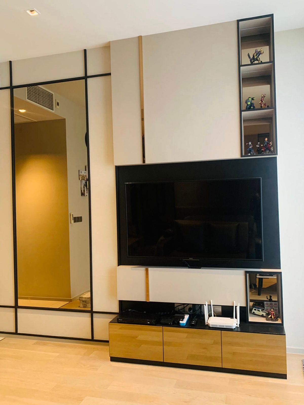 ขายคอนโดสีลม ศาลาแดง บางรัก : ขายคอนโด Ashton Silom ราคา 9,900,000 บาท [JZs250917]