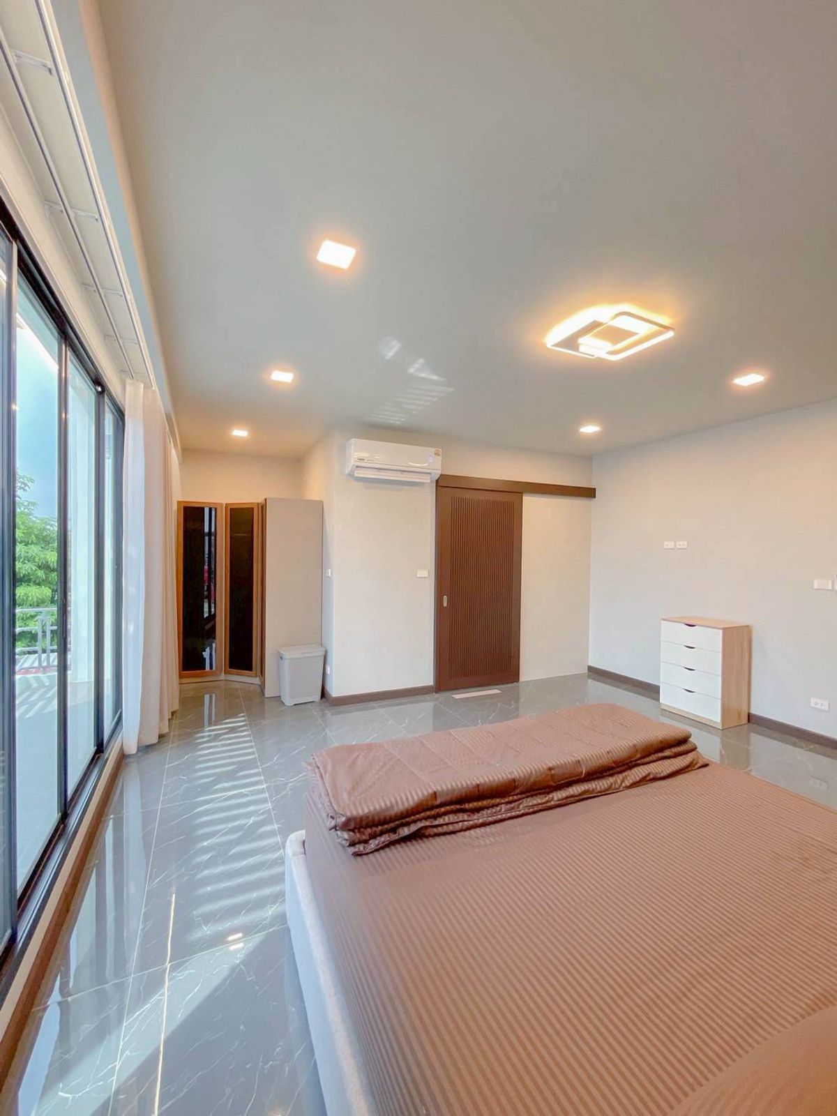 TownhomePattanakan, Srinakarin : Sell/rent 3 -story townhome near Laem Thong athletes New renovated house (N.1874)