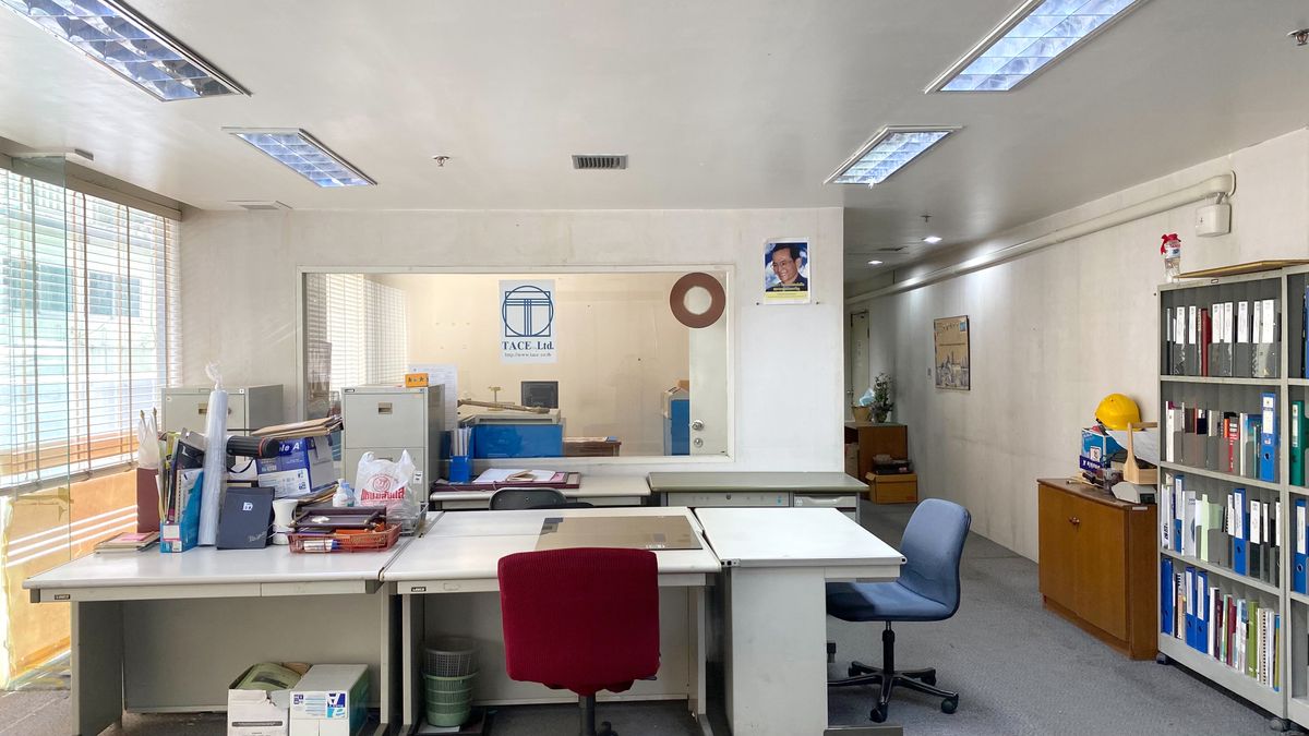 ให้เช่าสำนักงานราชเทวี พญาไท :  สำนักงาน 150 ตรม. อาคารพญาไทเพลส ใกล้ BTS พญาไท นัดชม 098-654-2399