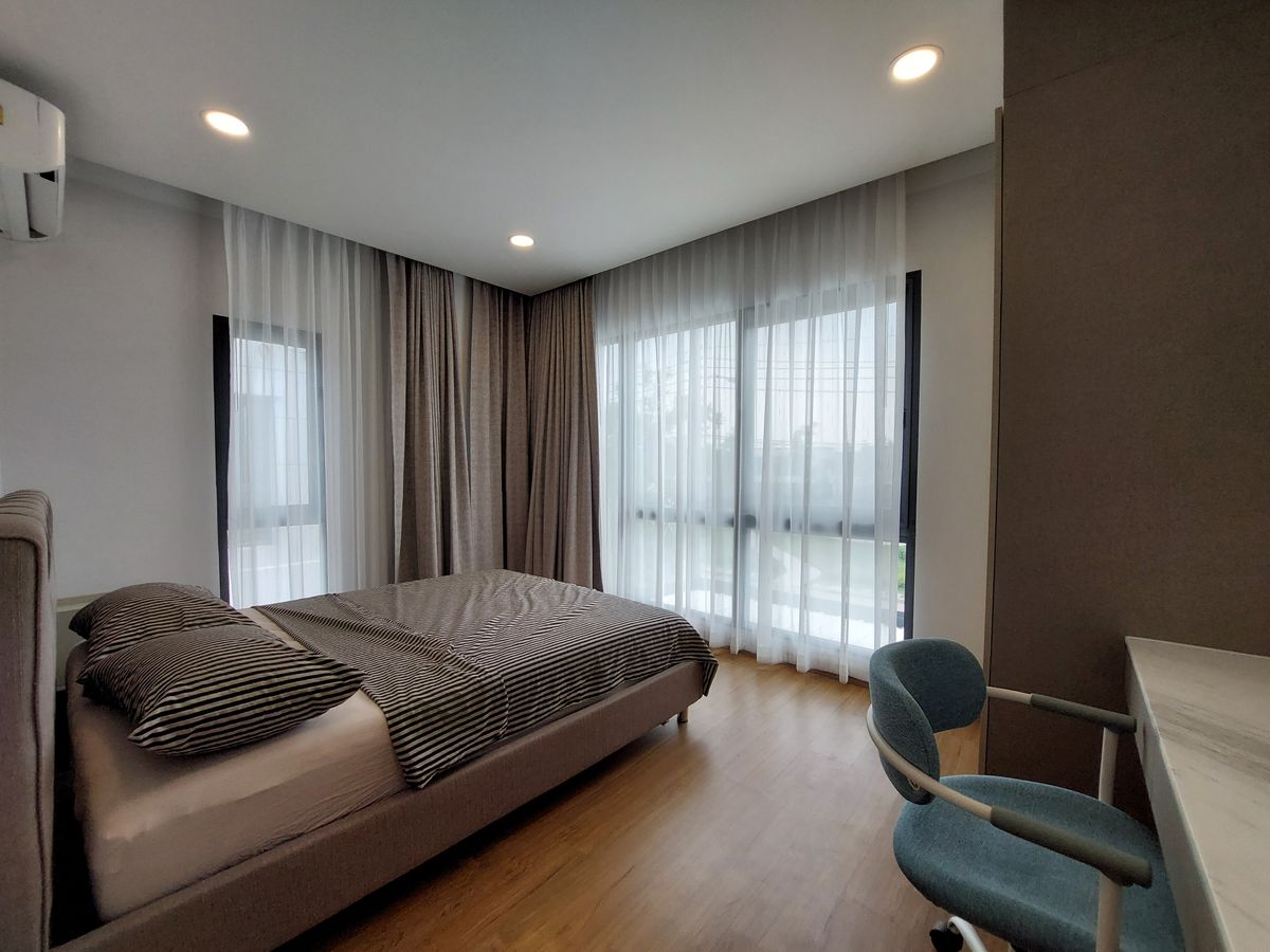 For SaleHouseBangna, Bearing, Lasalle : For Sale with Tenant | Centro Bangna | High Rental Yield