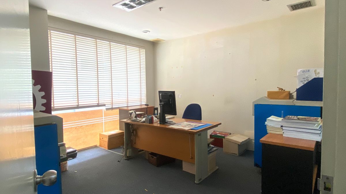 ให้เช่าสำนักงานราชเทวี พญาไท :  สำนักงาน 150 ตรม. อาคารพญาไทเพลส ใกล้ BTS พญาไท นัดชม 098-654-2399