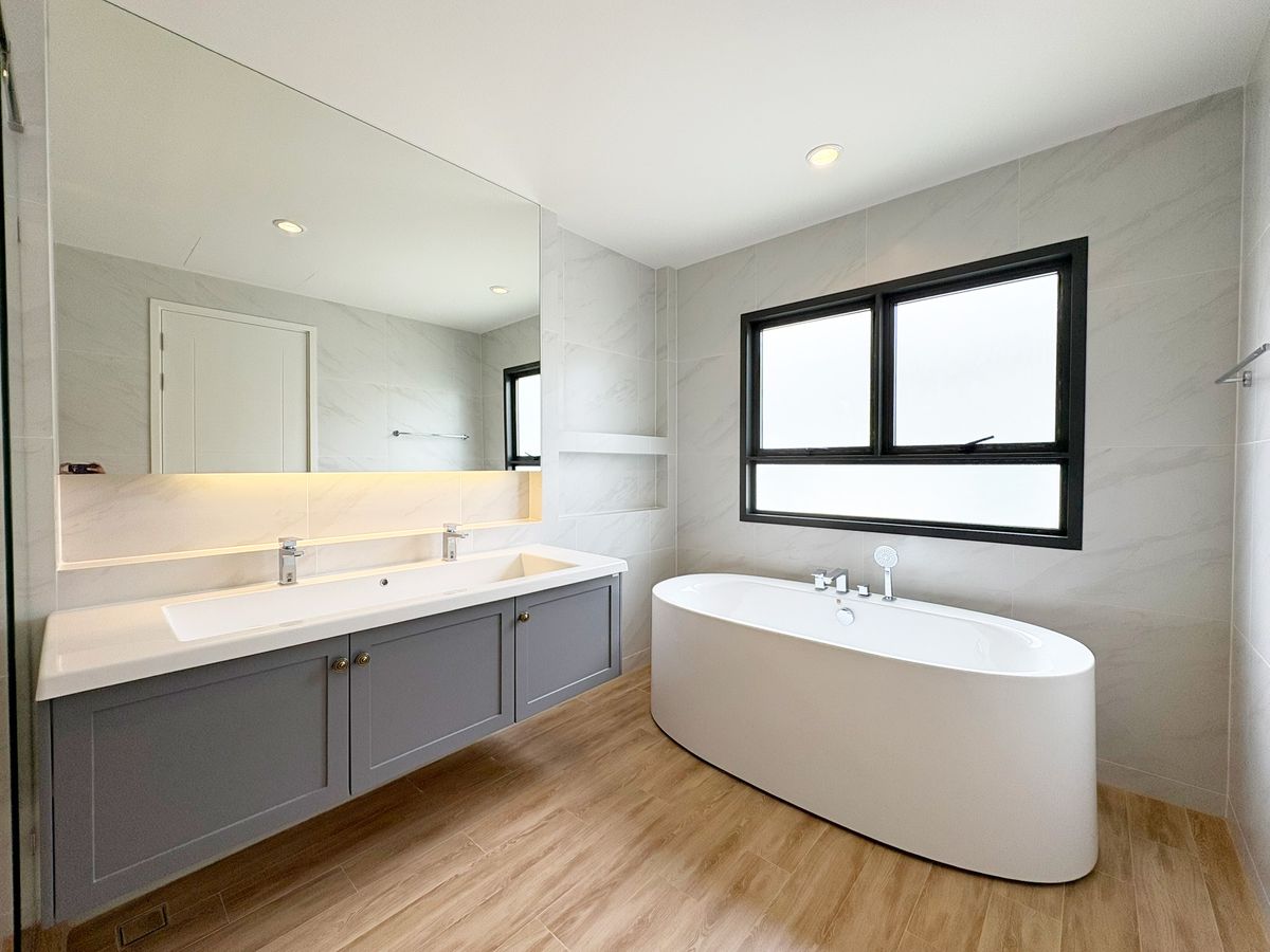 บ้านบางนา แบริ่ง ลาซาล : ✨บ้านเดี่ยวหรู 2 ชั้น ใกล้คลับเฮาส์ เศรษฐสิริ บางนา กม.10 | แสนสิริ✨