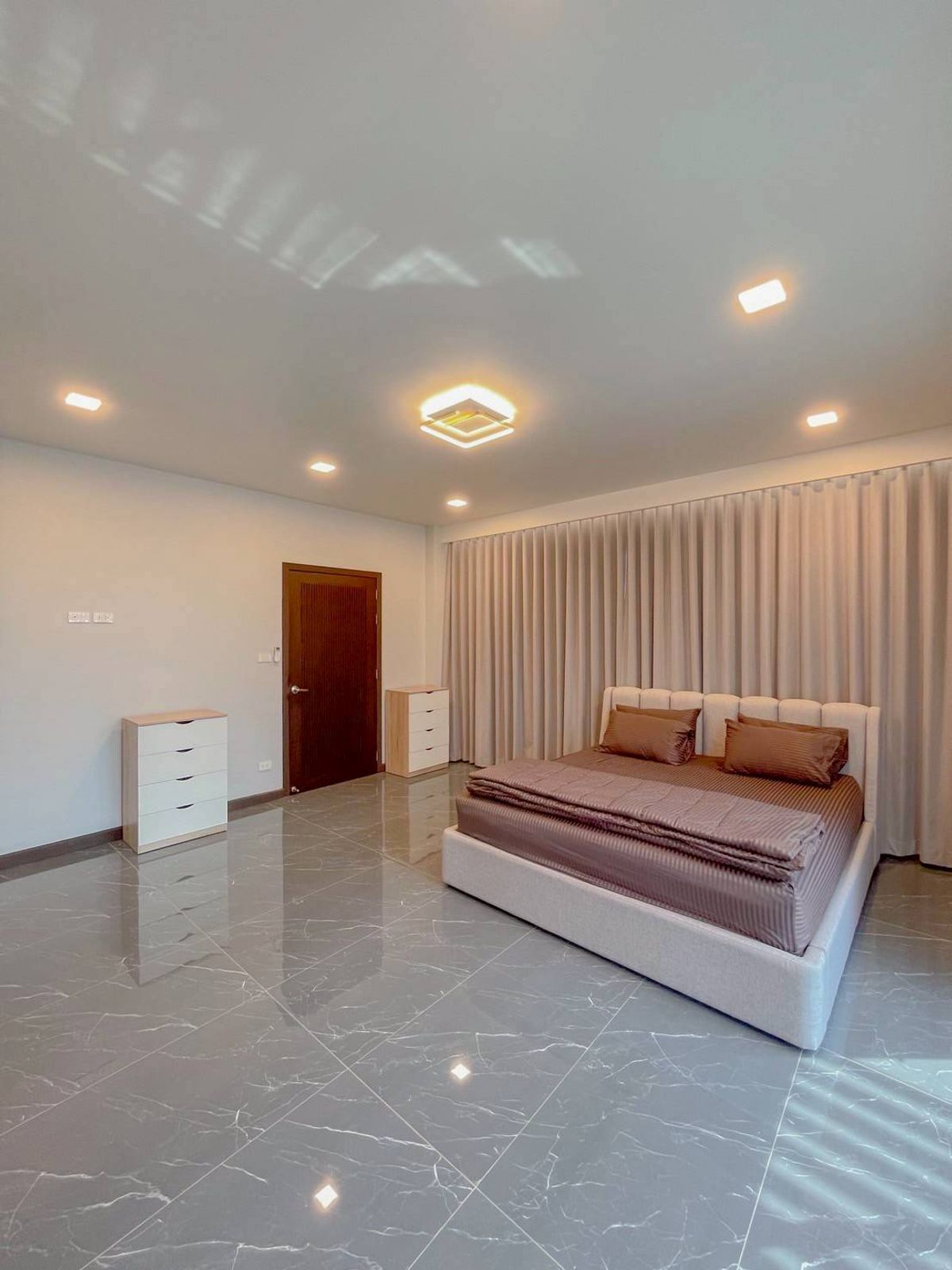 TownhomePattanakan, Srinakarin : Sell/rent 3 -story townhome near Laem Thong athletes New renovated house (N.1874)