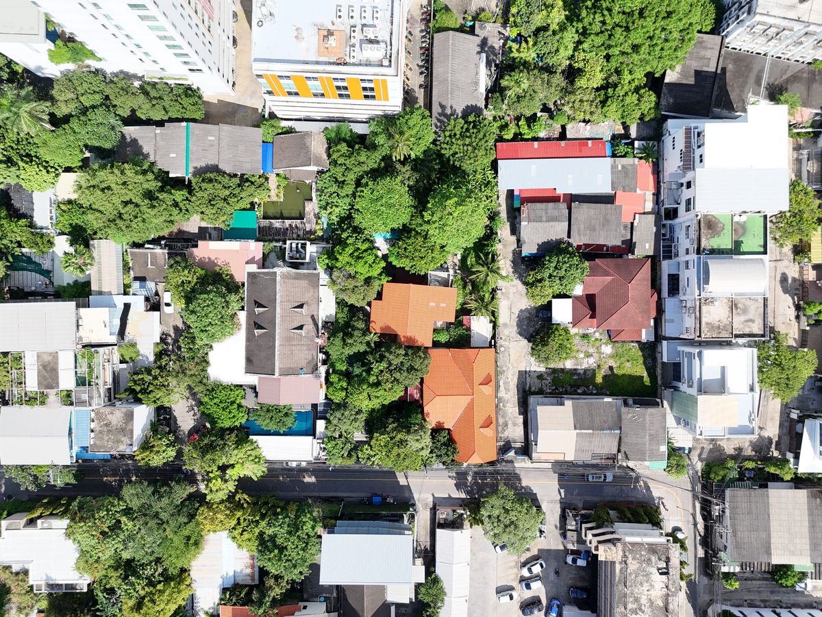 ขายที่ดินอารีย์ อนุสาวรีย์ : Rare item! ขายที่ดินบ้านเก่าแก่มรดกทรงคุณค่าใจกลางพหลโยธิน ขนาด 1 ไร่ 46 ตร.ว. |  เพียง 270 ม. จากปากซอย  |  เดินทางสะดวกเข้าออกหลายทาง