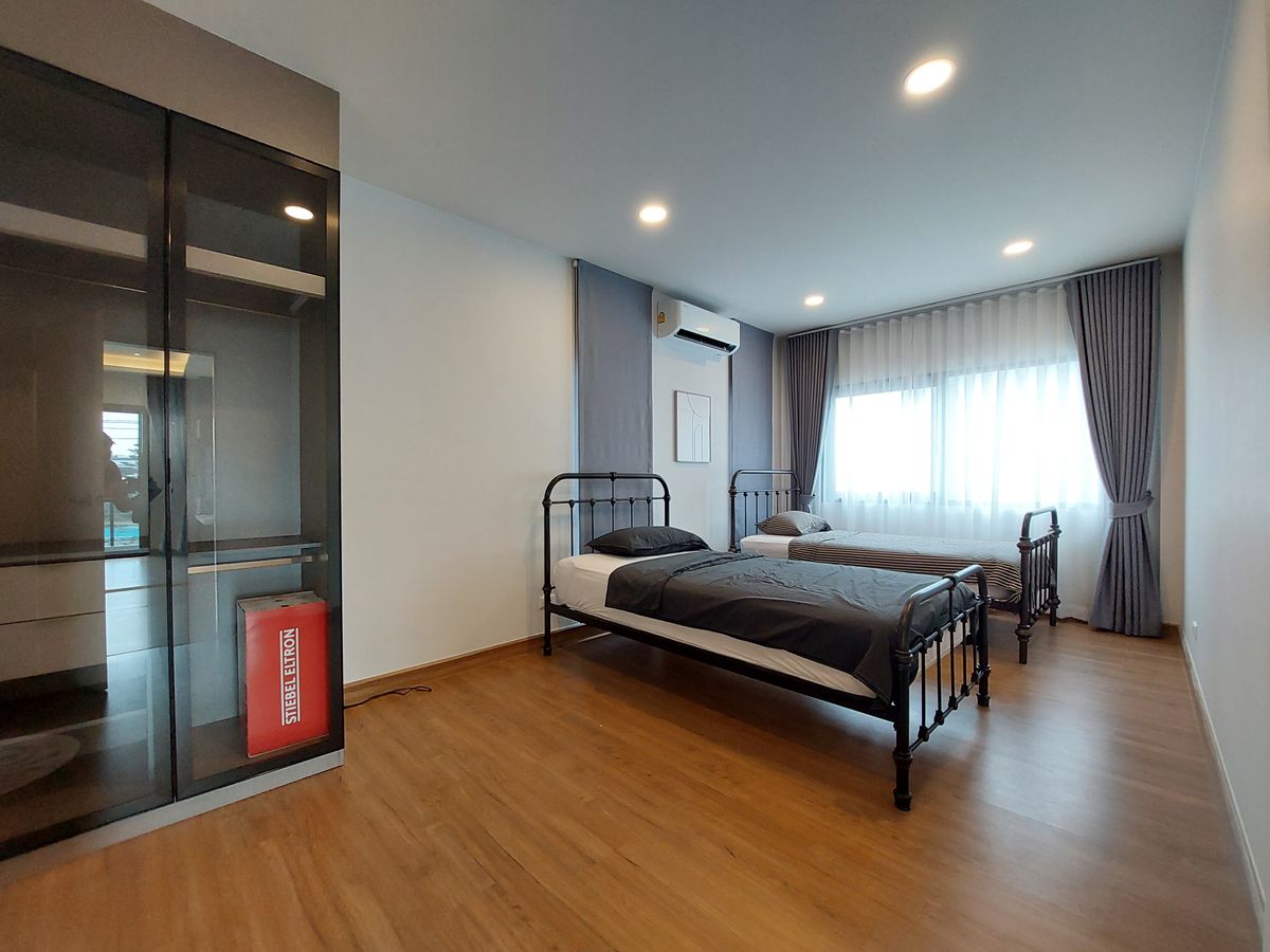 For SaleHouseBangna, Bearing, Lasalle : For Sale with Tenant | Centro Bangna | High Rental Yield