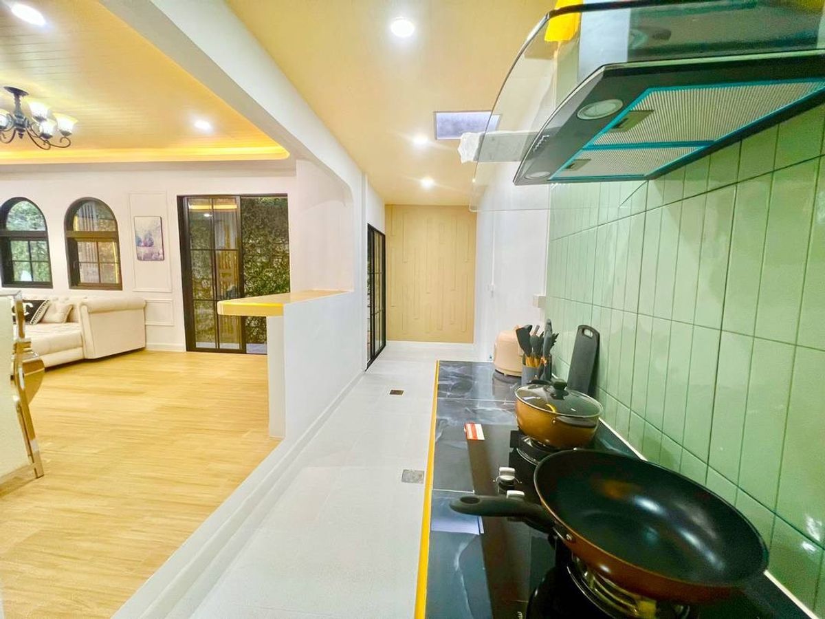 For SaleTownhomePathum Thani,Rangsit, Thammasat : House for sale, 2 -story townhome, The Trust Town, Ring Road - Luk Kali Liab Khlong Hok, area 27.8 square wah, 3 bedrooms, Bueng Kham Phrui Subdistrict, Lam Luk Ka District, Pathum Thani Province