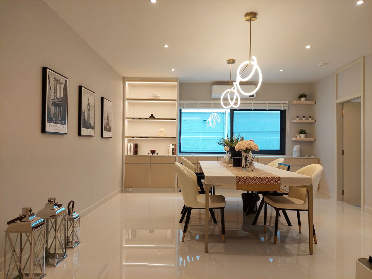 For SaleHouseBangna, Bearing, Lasalle : For Sale with Tenant | Centro Bangna | High Rental Yield