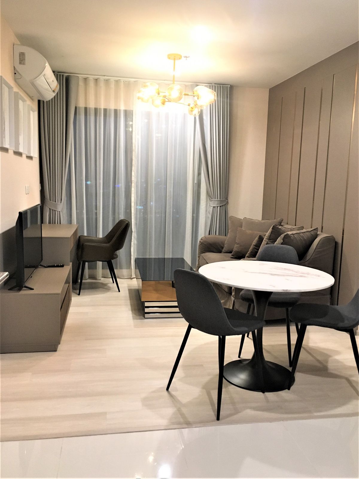 ให้เช่าคอนโดวิทยุ ชิดลม หลังสวน : (for rent) Life One Wireless  ติดถนนวิทยุ ใกล้ Central Embassy และ BTS เพลินจิต