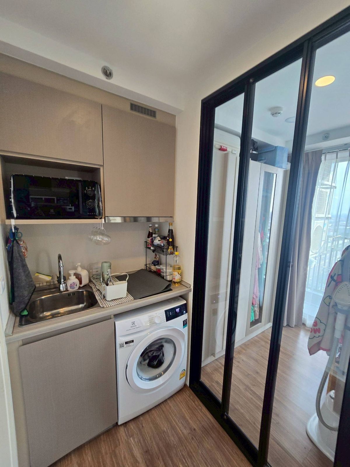 ขายคอนโดมีนบุรี-ร่มเกล้า : ขายคอนโด The Origin RAM 209 Interchange  ราคา 2,900,000 บาท [JZs250913]