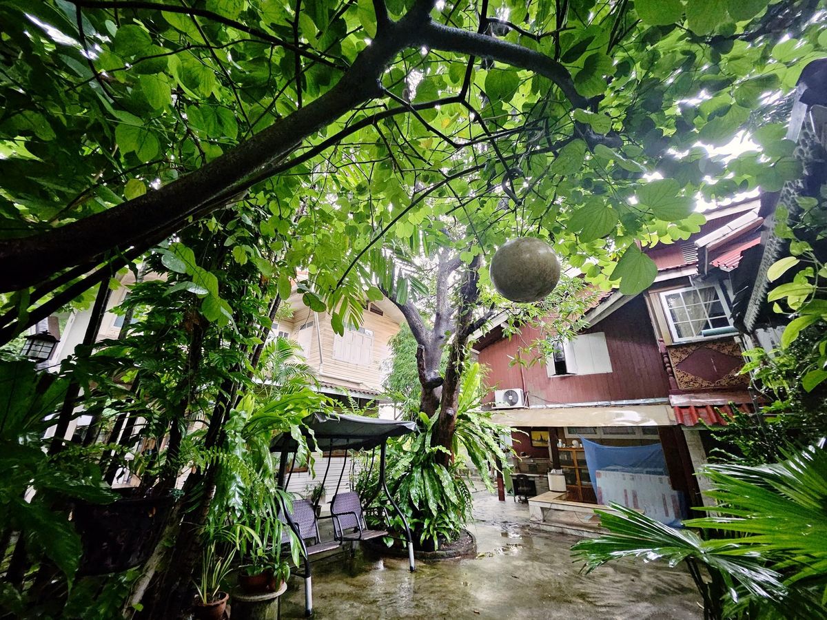 ขายที่ดินอารีย์ อนุสาวรีย์ : Rare item! ขายที่ดินบ้านเก่าแก่มรดกทรงคุณค่าใจกลางพหลโยธิน ขนาด 1 ไร่ 46 ตร.ว. |  เพียง 270 ม. จากปากซอย  |  เดินทางสะดวกเข้าออกหลายทาง