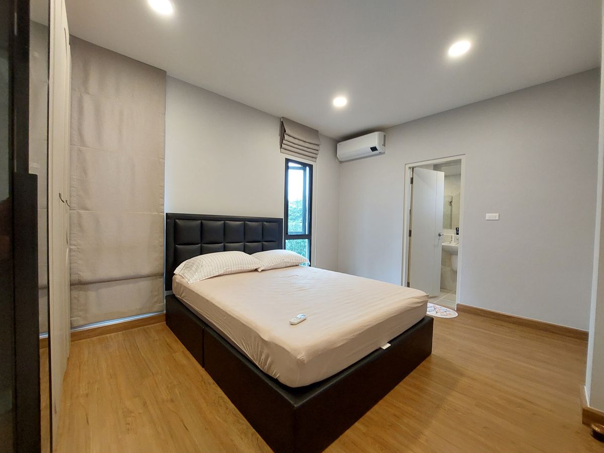 For SaleHouseBangna, Bearing, Lasalle : For Sale with Tenant | Centro Bangna | High Rental Yield