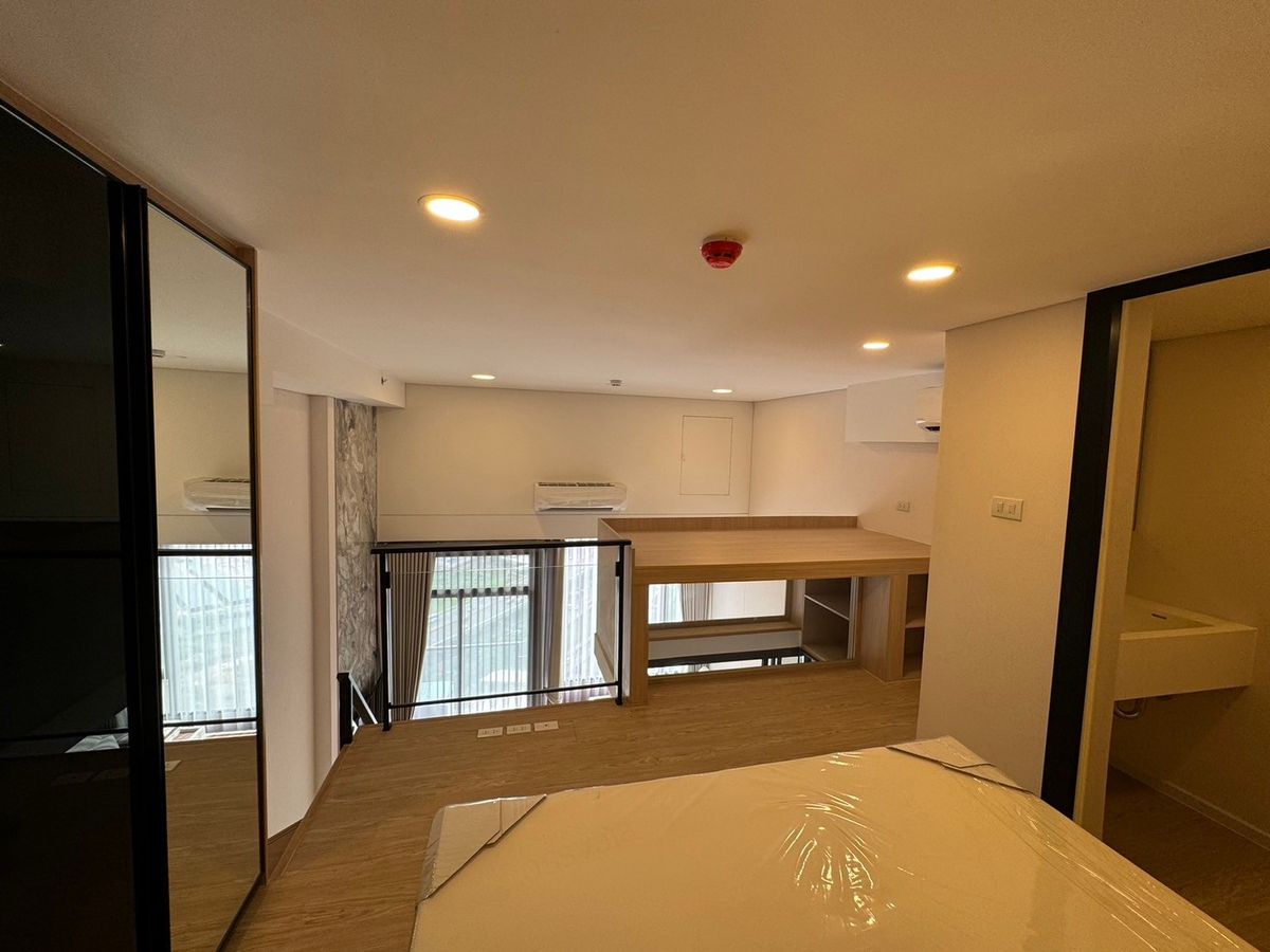 ให้เช่าคอนโดพระราม 9 เพชรบุรีตัดใหม่ RCA : 🏢 ให้เช่า Landmark @MRTA Station (Siamese พระราม 9) | Duplex 1 ห้องนอน 2 ห้องน้ำ | 46 ตร.ม. ชั้น 19 อาคาร B | 26,000 บาท/เดือน Line: @323gqmho  | Ref: T2040